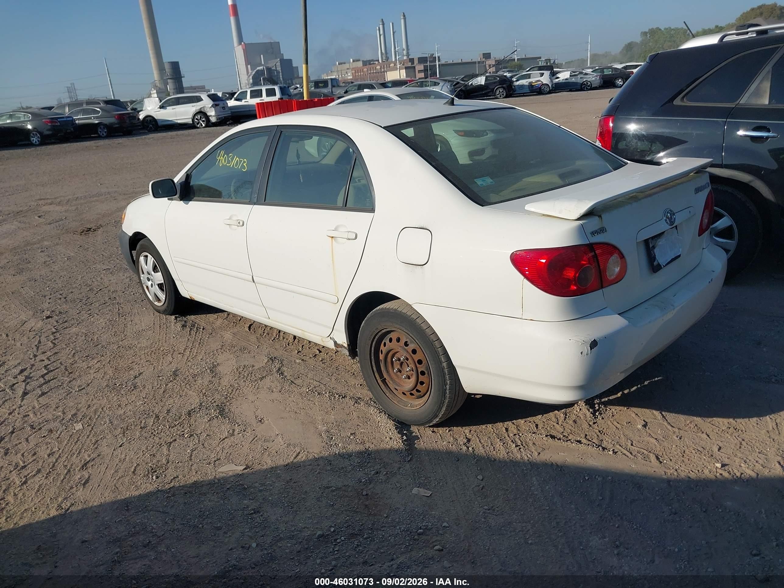 2005 Toyota Corolla Le White vin: JTDBR32E652050115