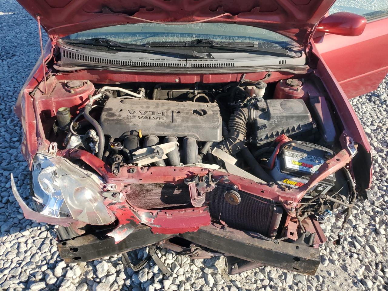 2005 Toyota Corolla Ce Red vin: JTDBR32E652059865
