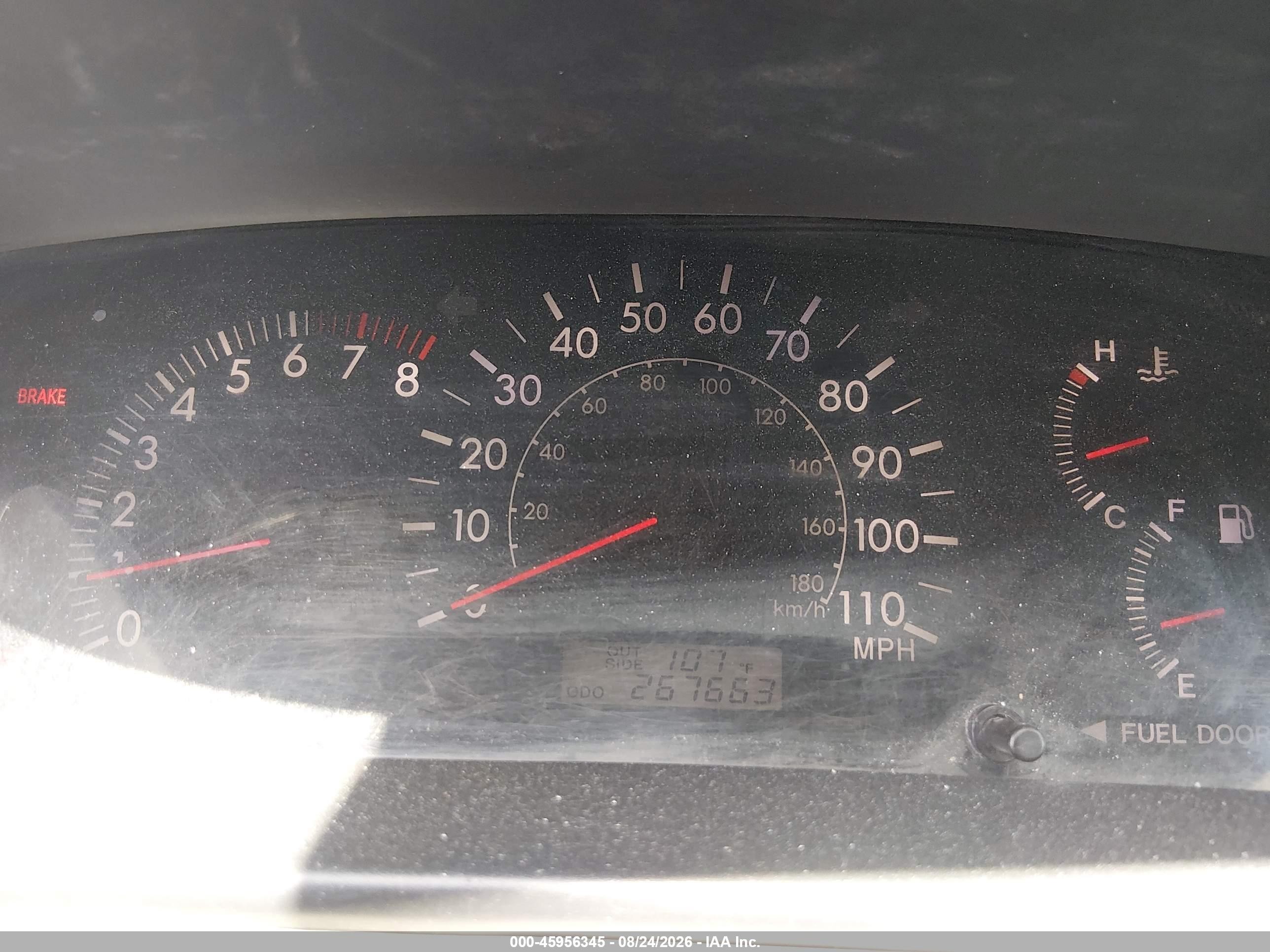 2005 Toyota Corolla Le Белый vin: JTDBR32E652063656