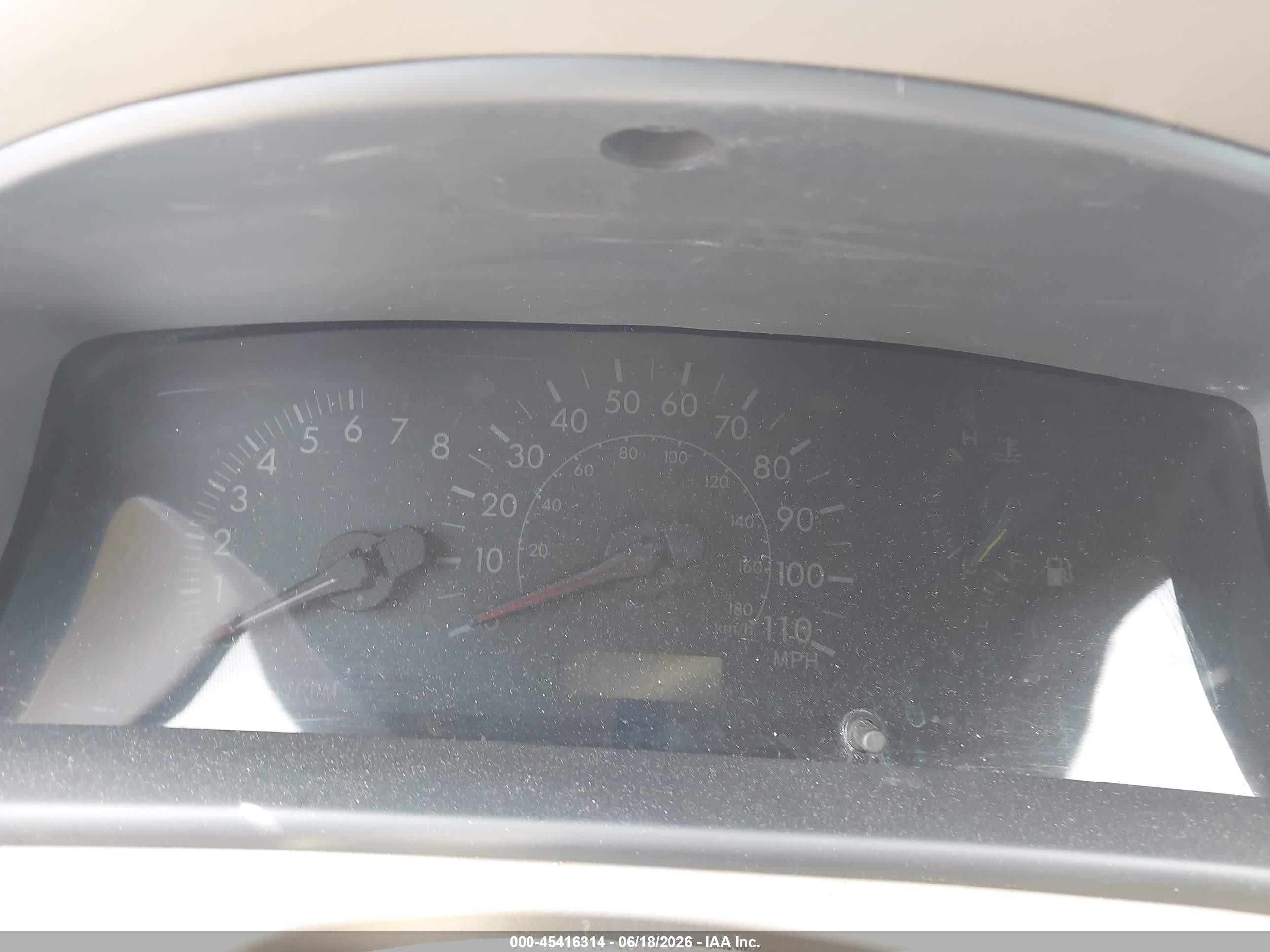 2006 Toyota Corolla Le Red vin: JTDBR32E660059040