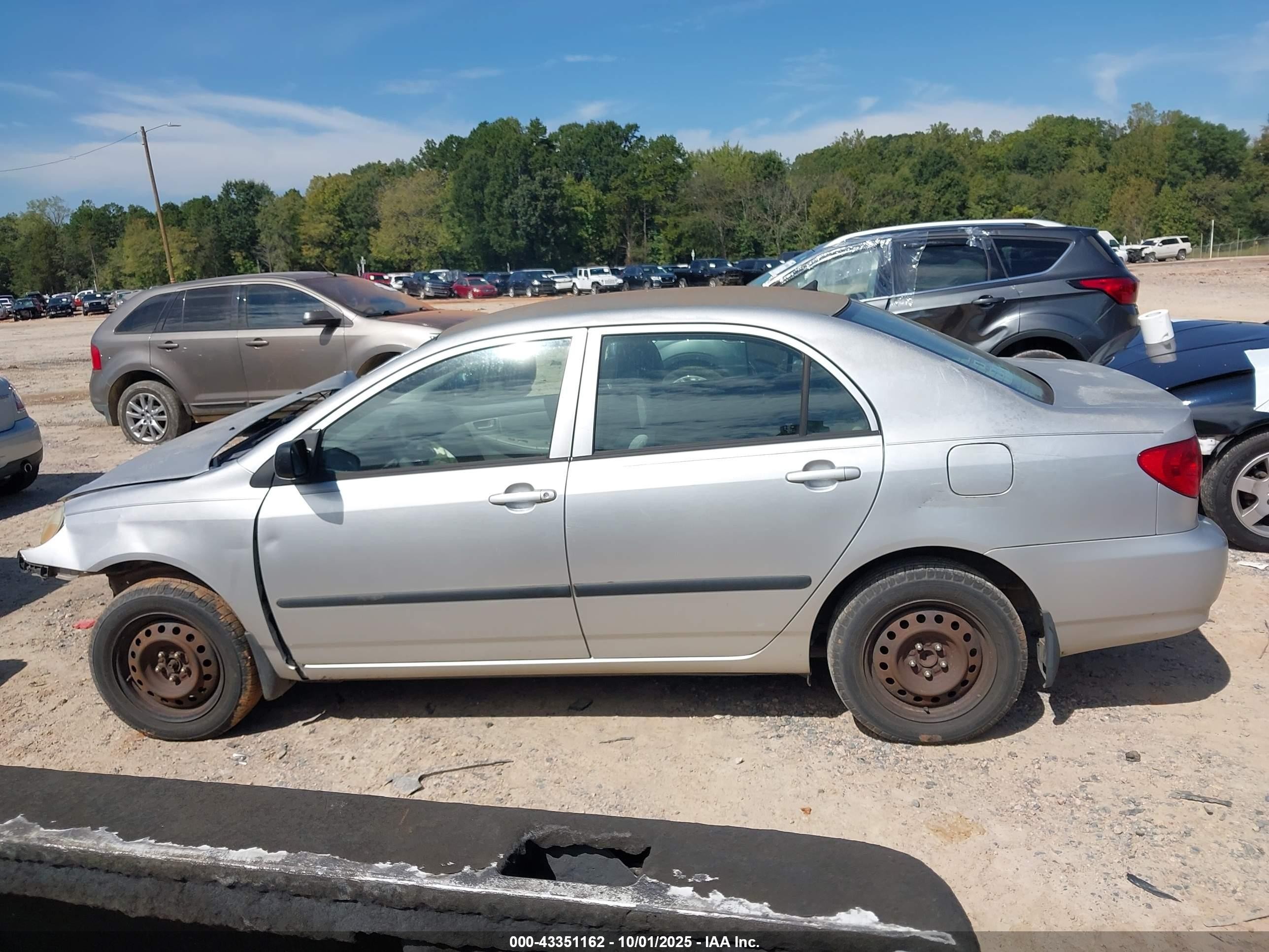 2007 Toyota Corolla Ce Серебряный vin: JTDBR32E670100414