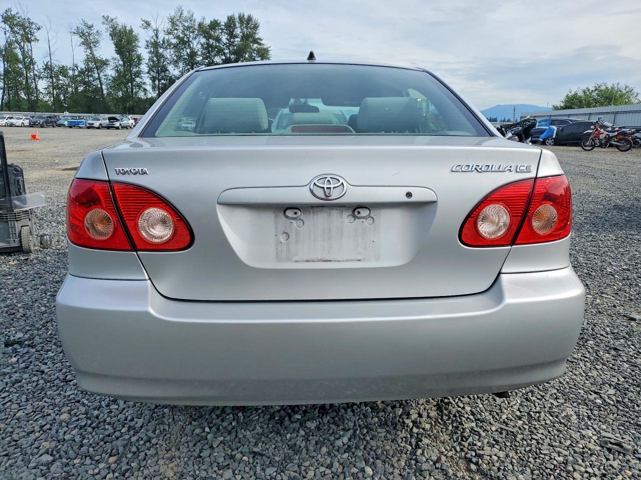 2007 Toyota Corolla Ce Silver vin: JTDBR32E670102969