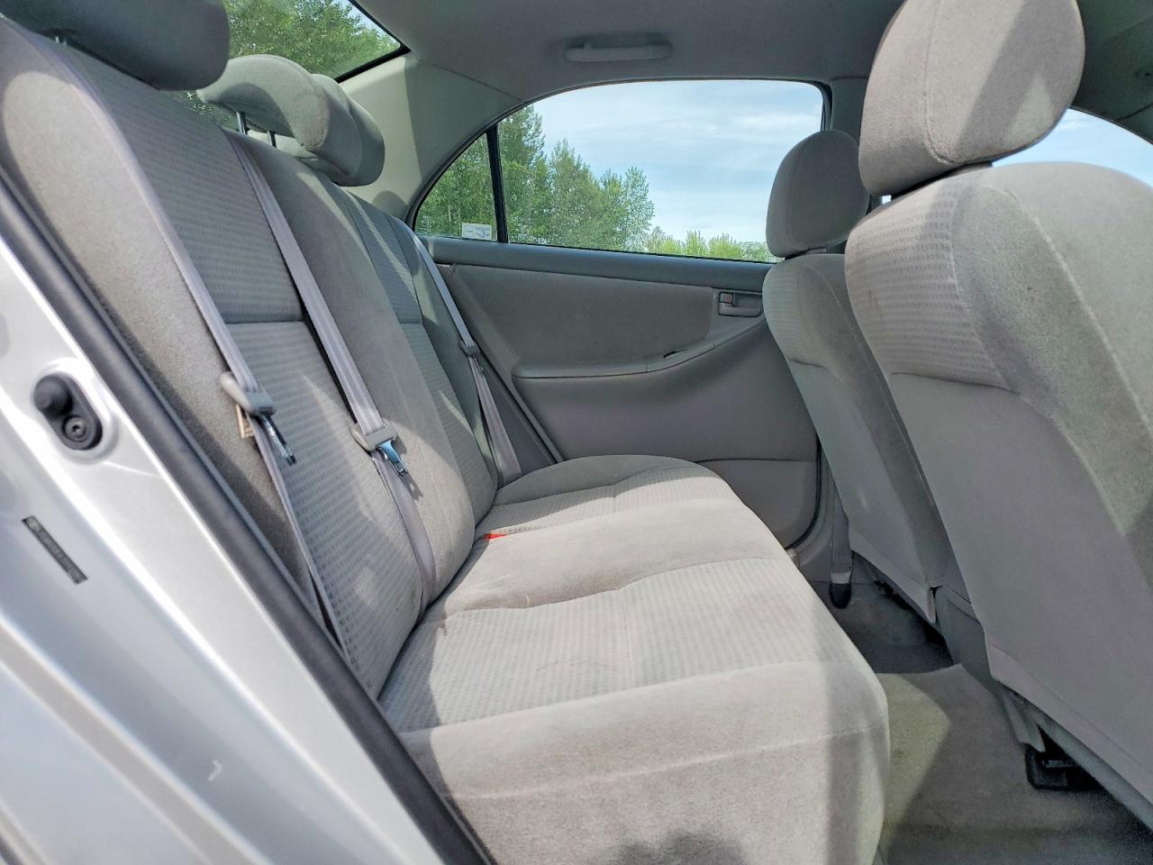2007 Toyota Corolla Ce Silver vin: JTDBR32E670102969