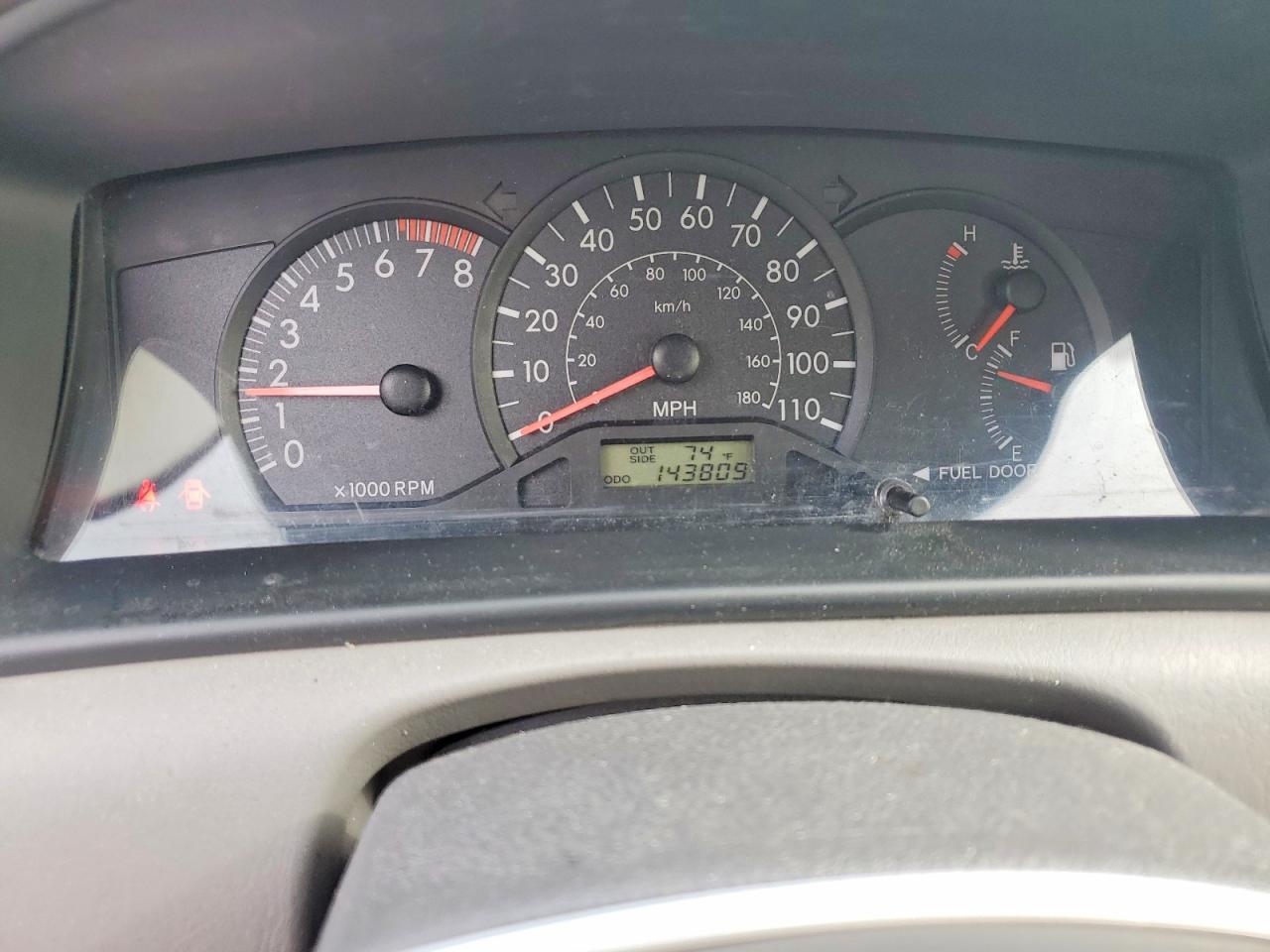 2007 Toyota Corolla Ce Silver vin: JTDBR32E670102969