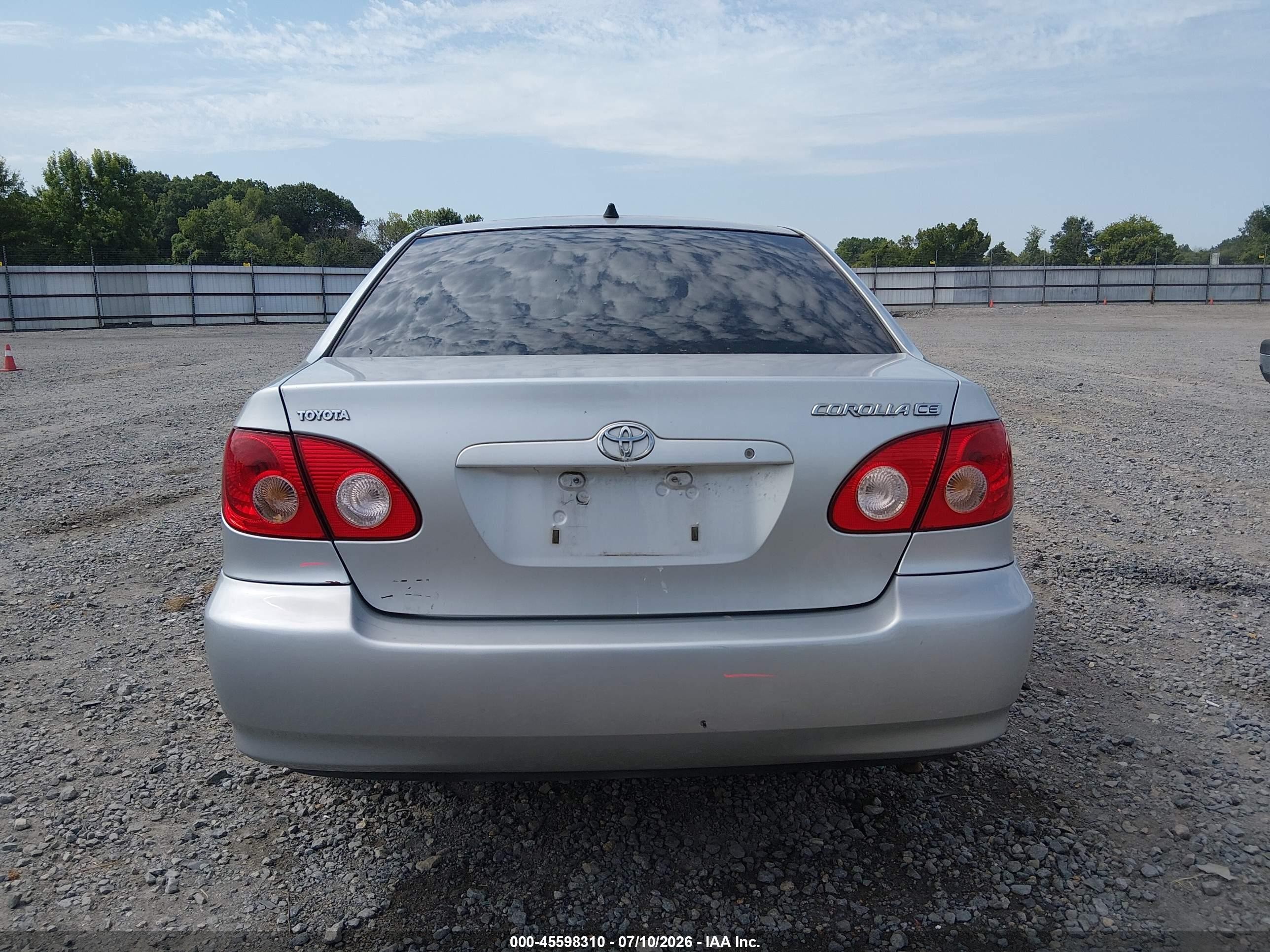 2007 Toyota Corolla Ce Silver vin: JTDBR32E670124907