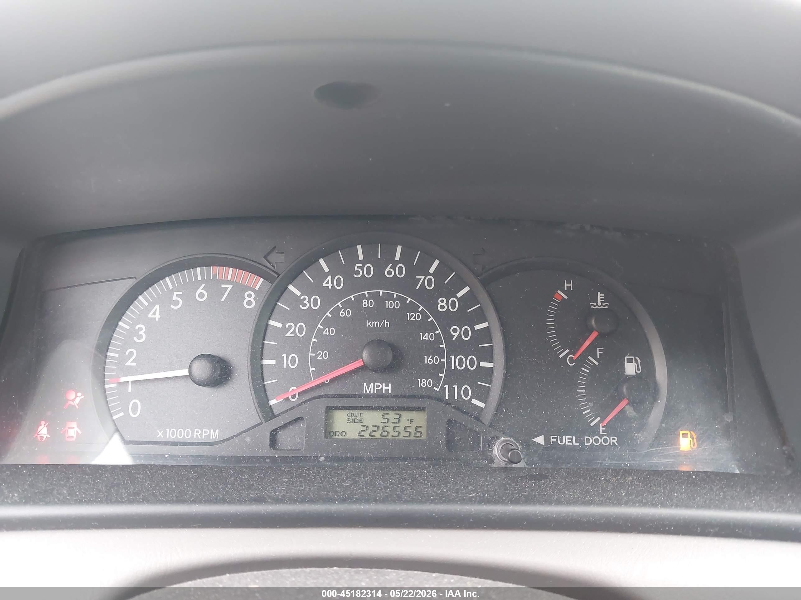 2007 Toyota Corolla Ce Silver vin: JTDBR32E670127533