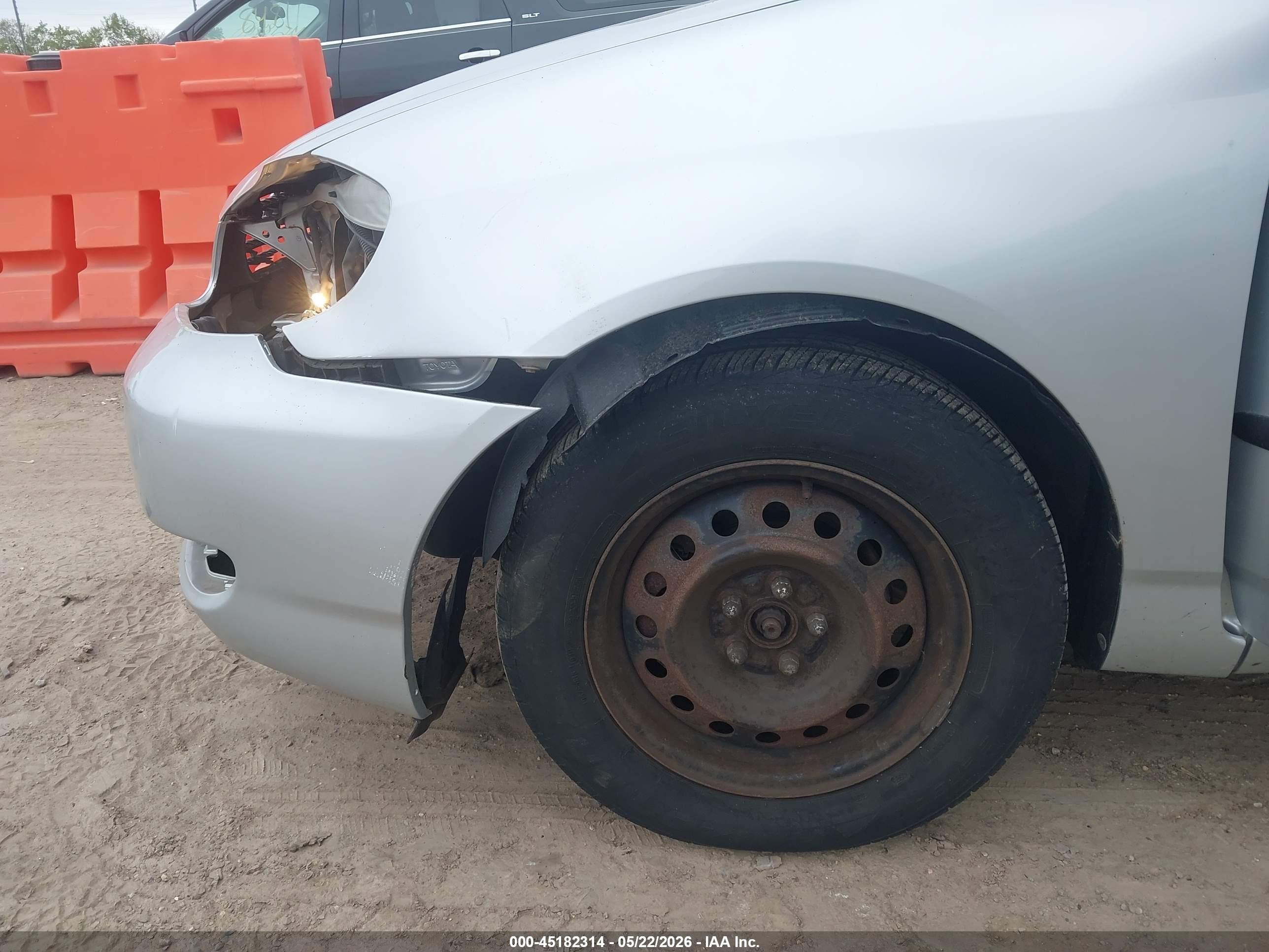 2007 Toyota Corolla Ce Silver vin: JTDBR32E670127533