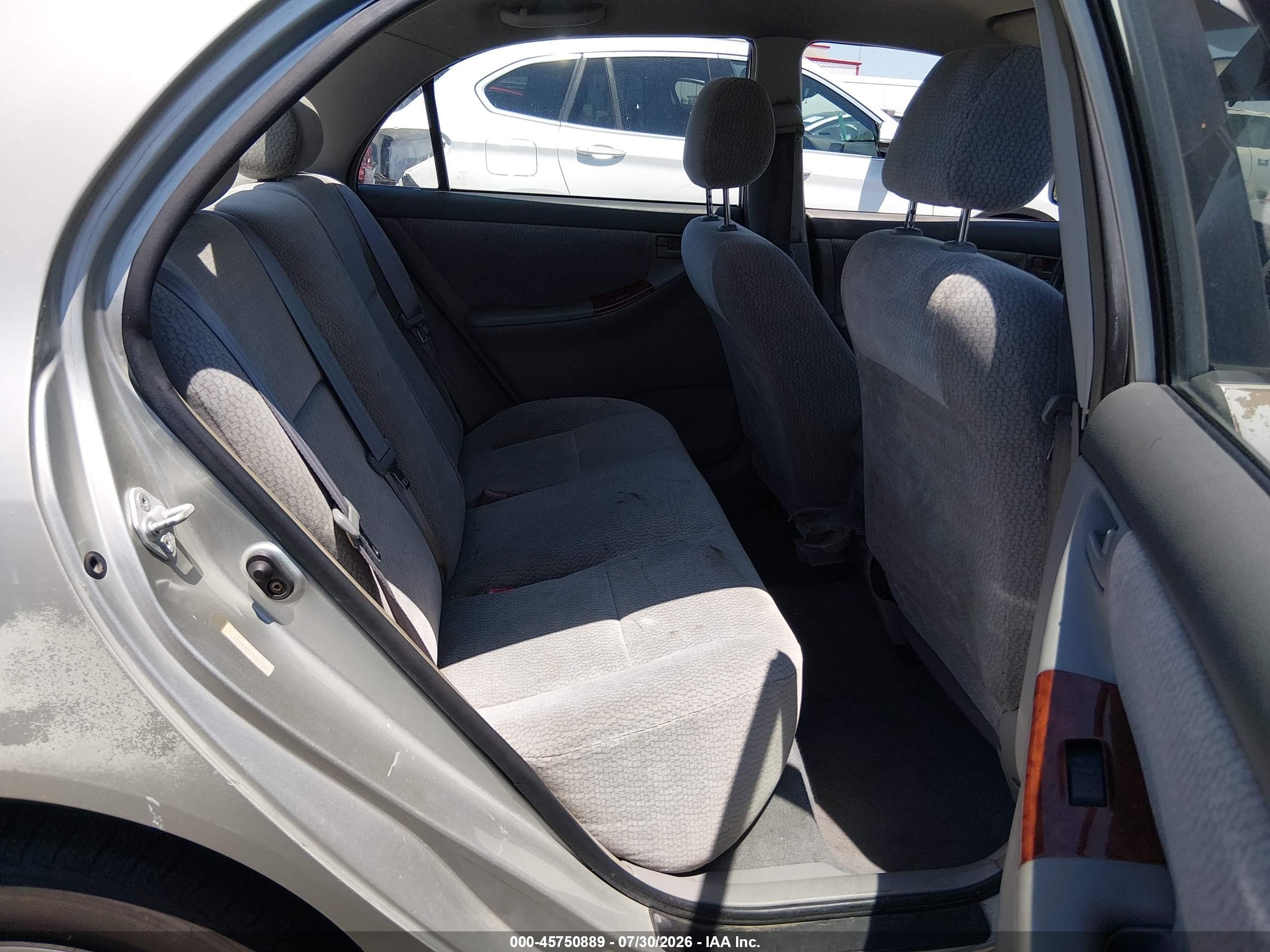 2003 Toyota Corolla Le Silver vin: JTDBR32E730007427
