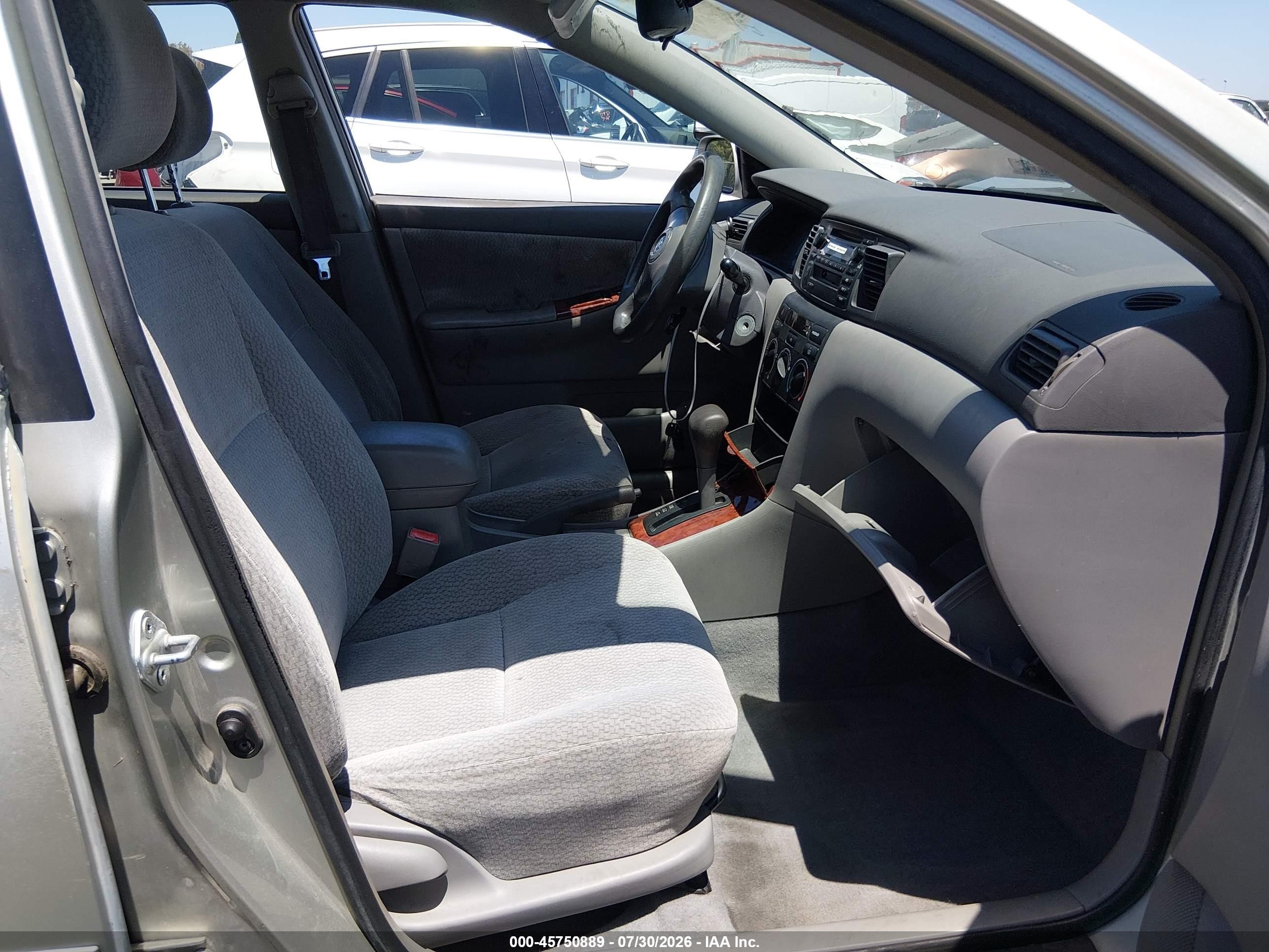 2003 Toyota Corolla Le Silver vin: JTDBR32E730007427