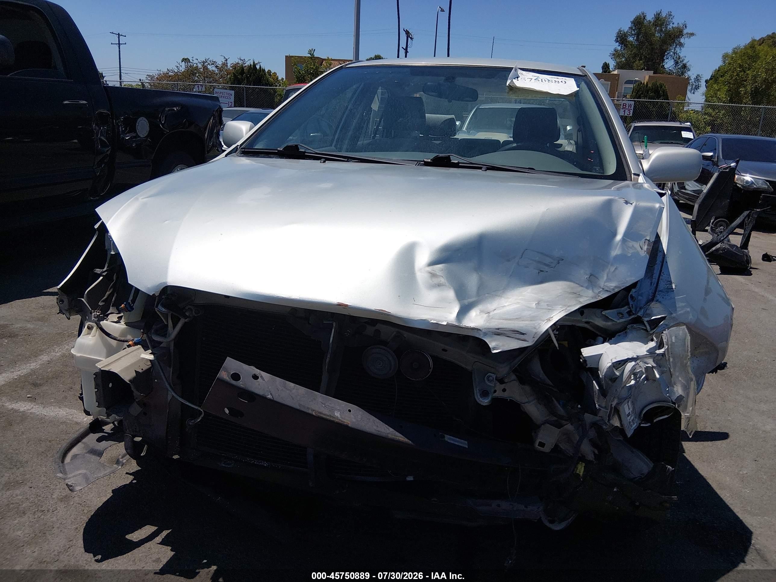 2003 Toyota Corolla Le Silver vin: JTDBR32E730007427