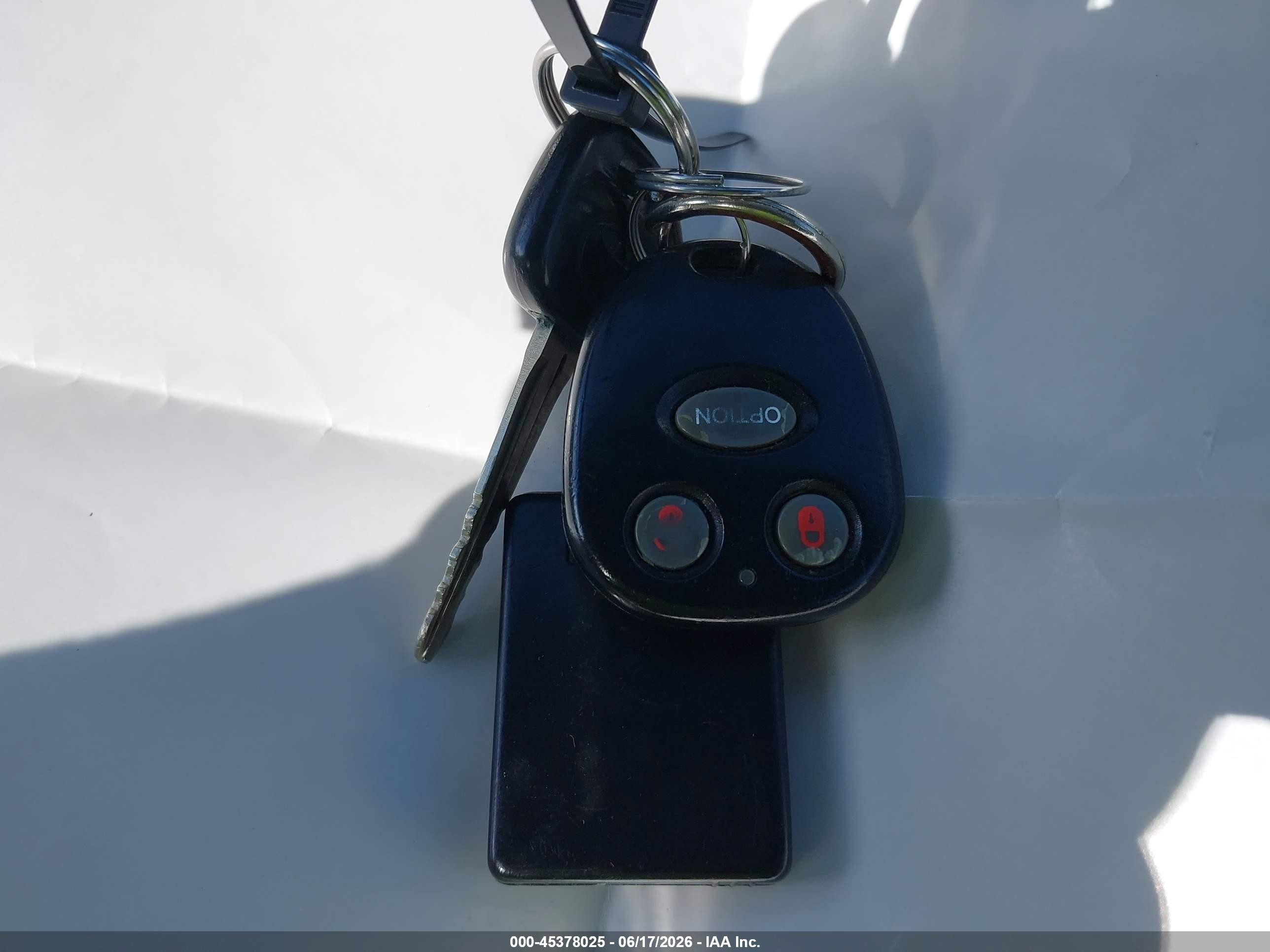 2003 Toyota Corolla Ce Серебряный vin: JTDBR32E730029301