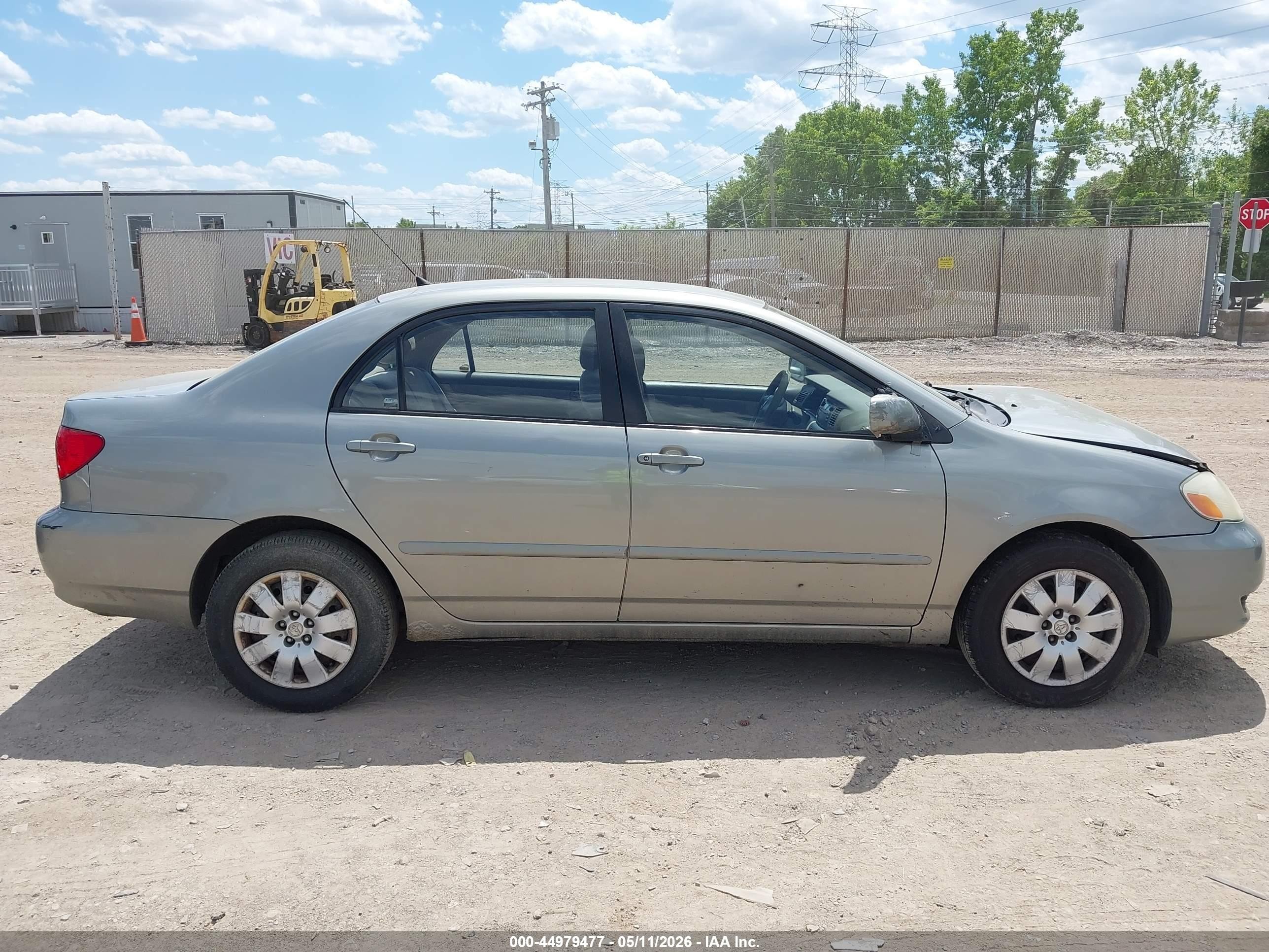 2003 Toyota Corolla Le Gray vin: JTDBR32E730038645
