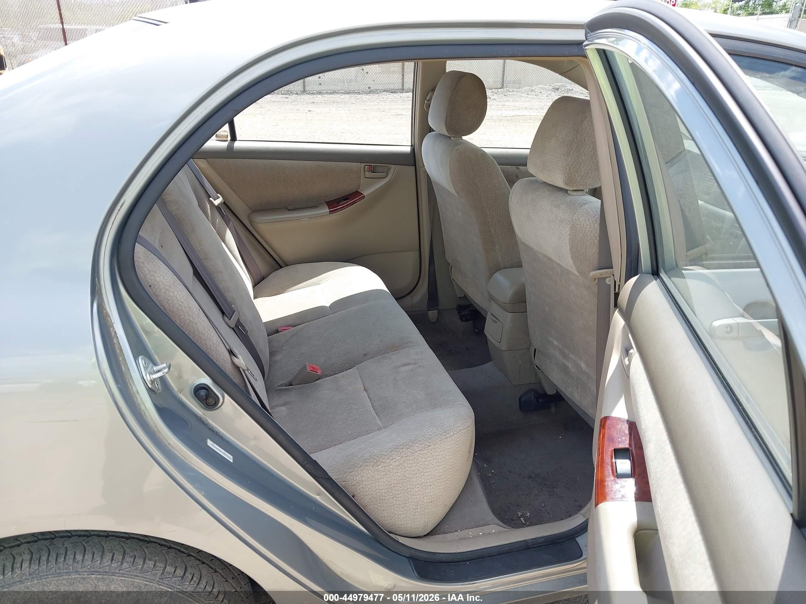 2003 Toyota Corolla Le Gray vin: JTDBR32E730038645