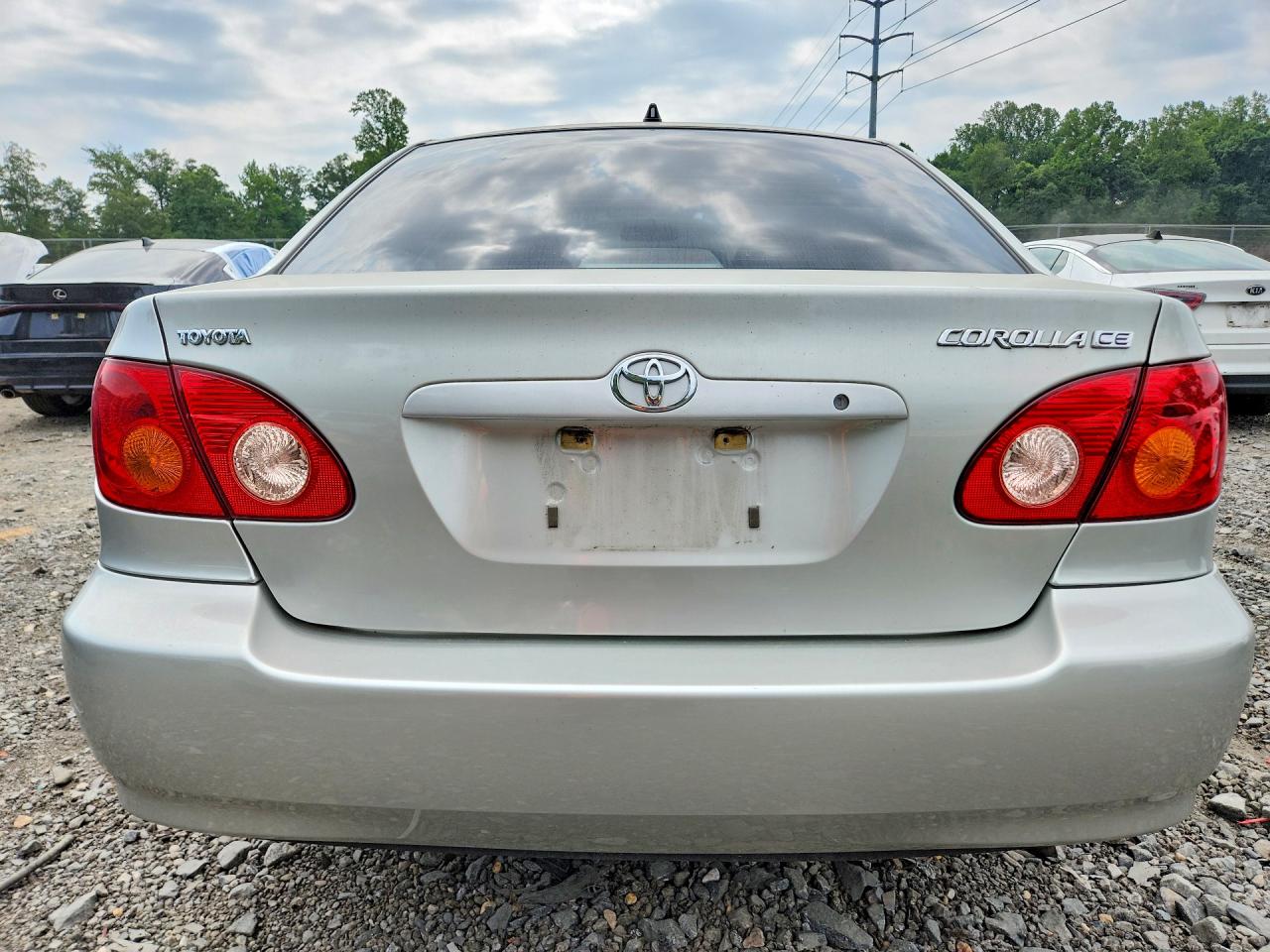 2003 Toyota Corolla Ce Silver vin: JTDBR32E732004192