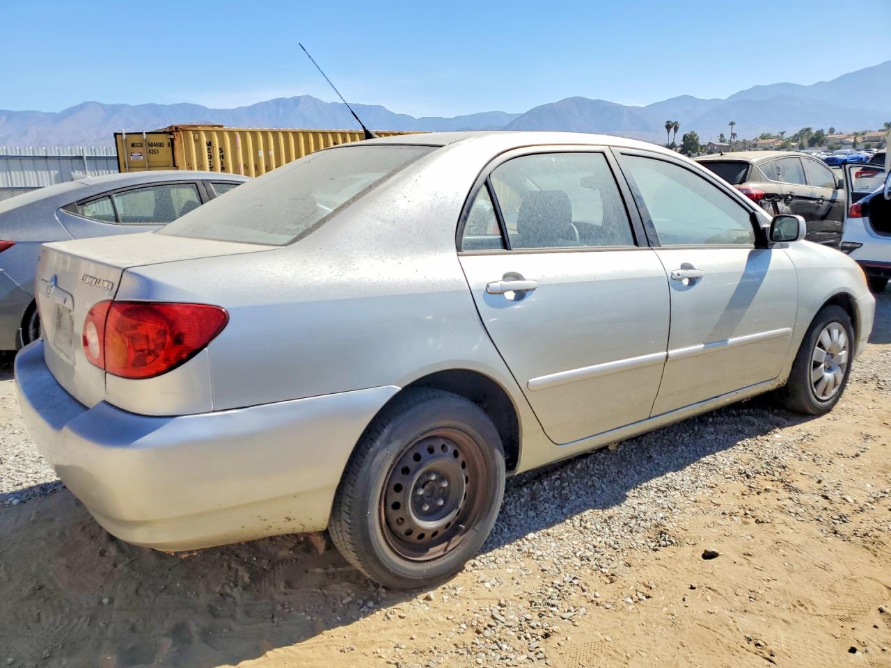 2004 Toyota Corolla Le Silver vin: JTDBR32E742020233