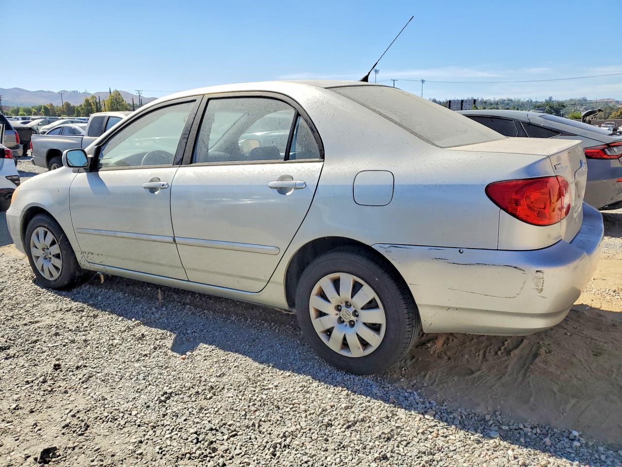 2004 Toyota Corolla Le Silver vin: JTDBR32E742020233