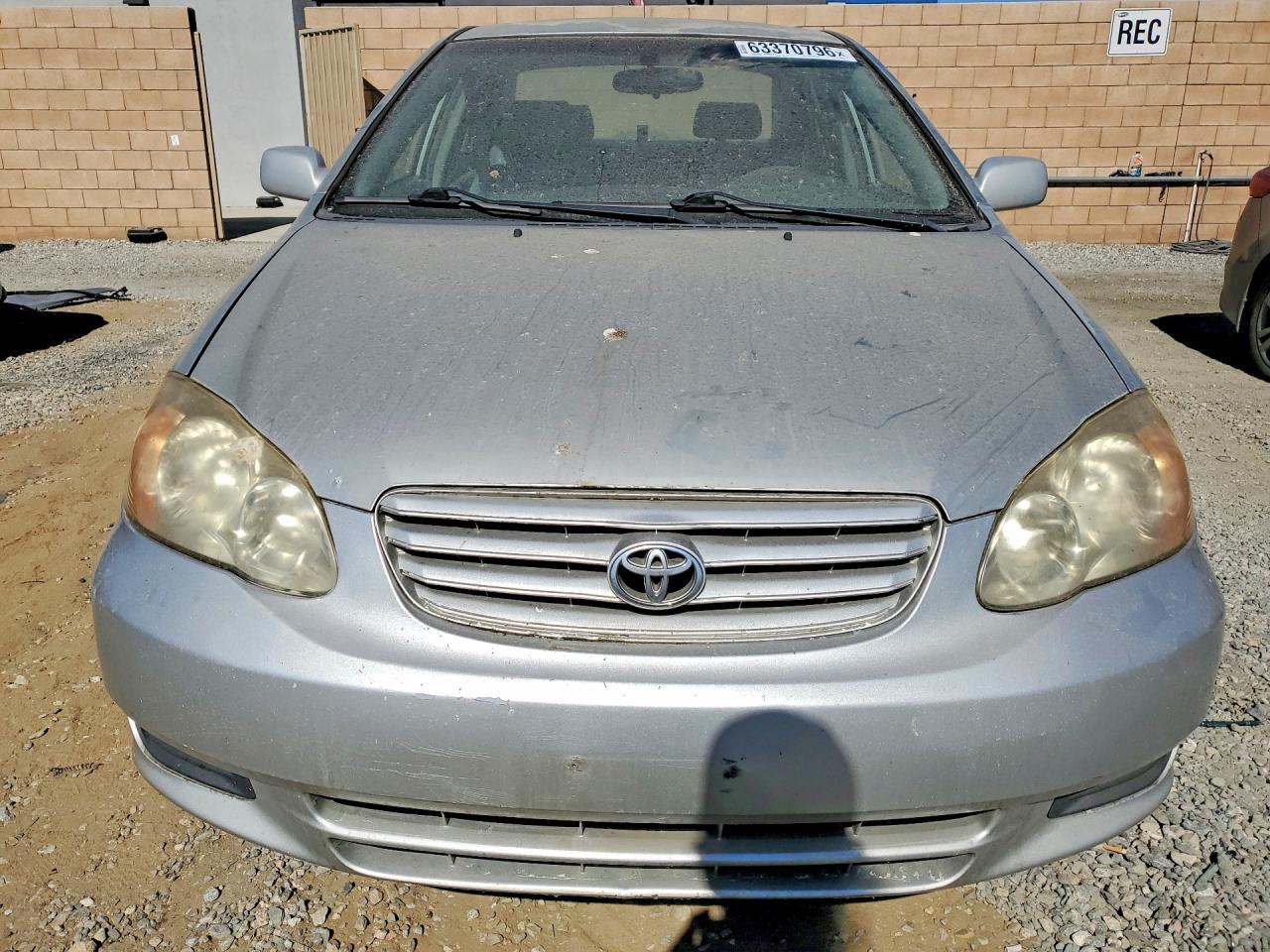 2004 Toyota Corolla Le Silver vin: JTDBR32E742020233