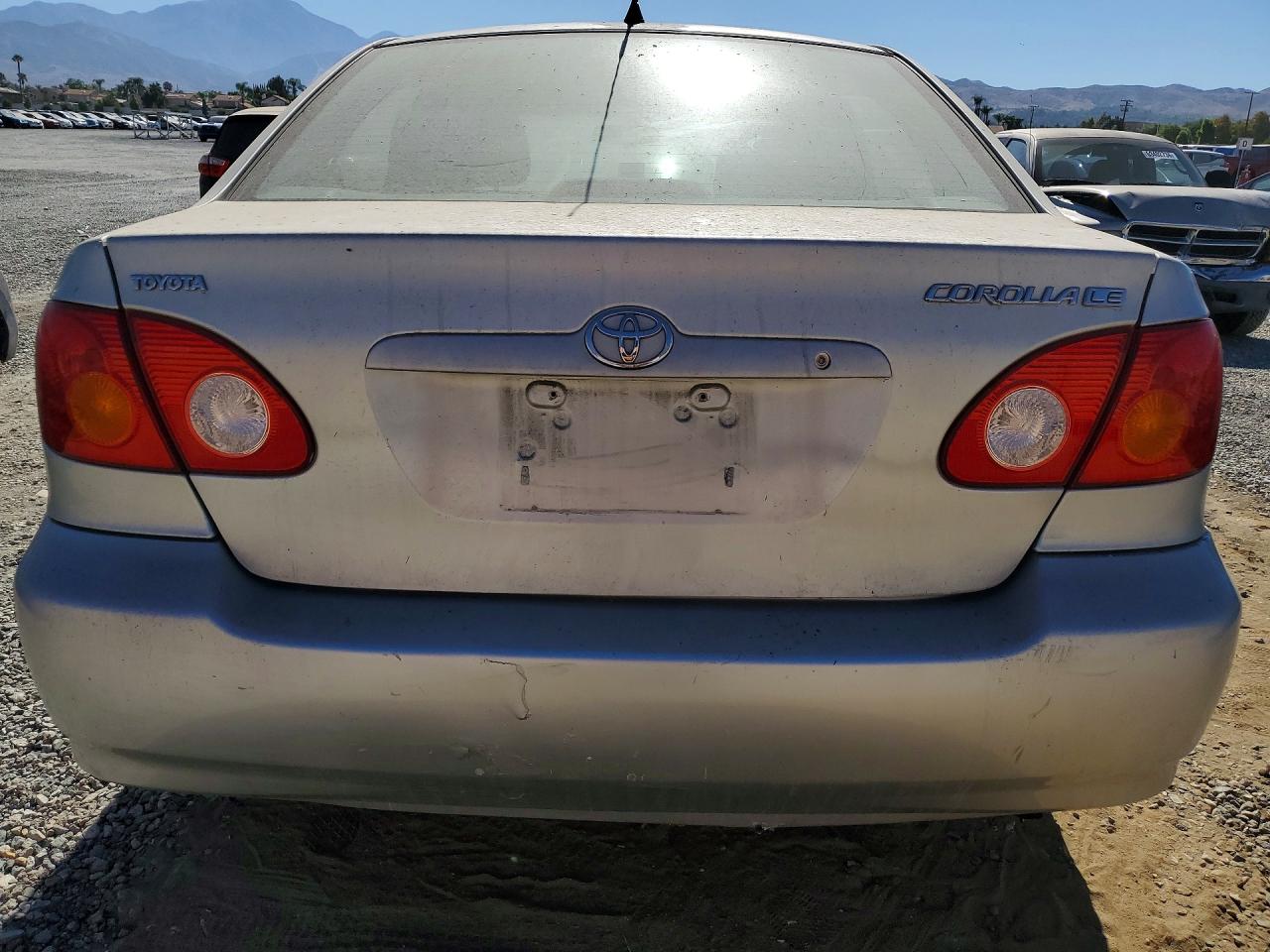 2004 Toyota Corolla Le Silver vin: JTDBR32E742020233