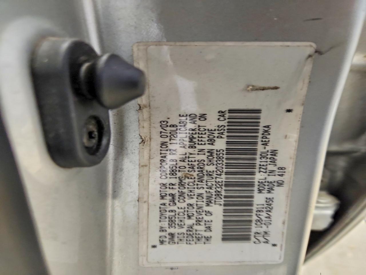 2004 Toyota Corolla Ce Silver vin: JTDBR32E742033855