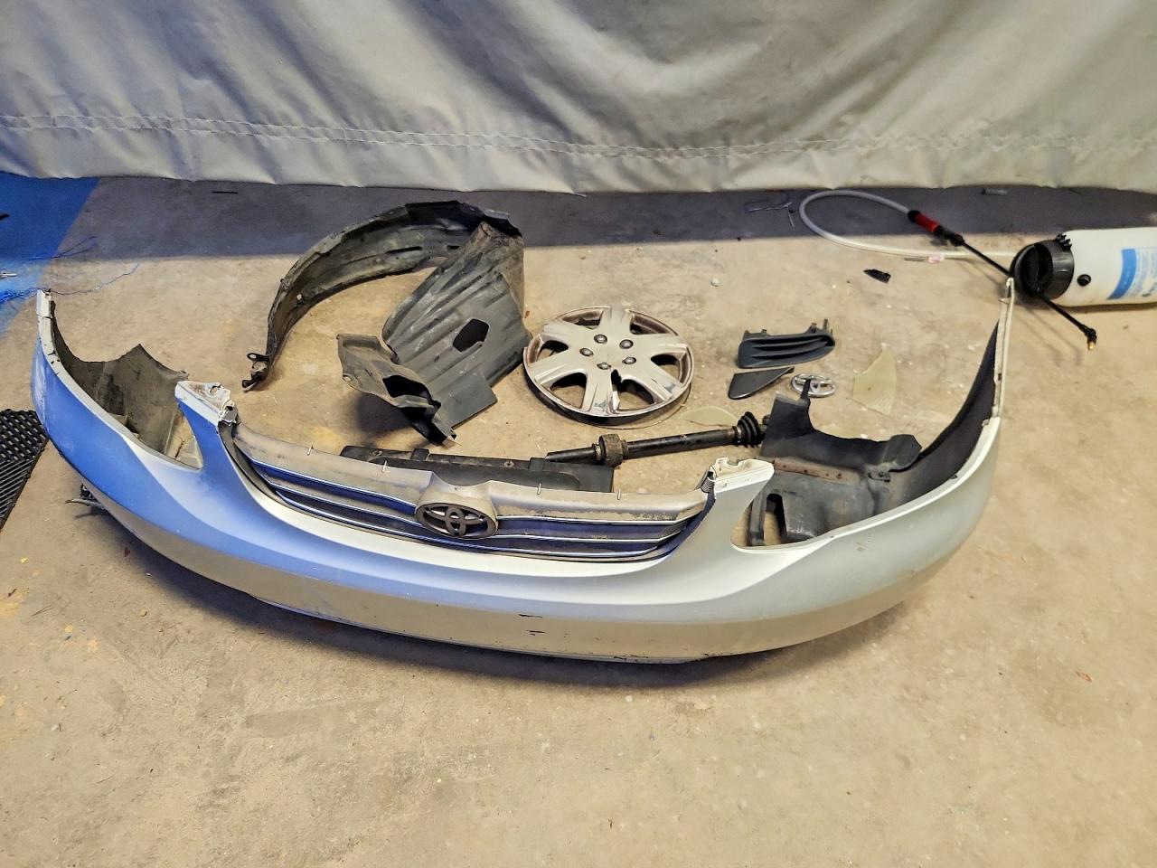 2004 Toyota Corolla Ce Silver vin: JTDBR32E742033855