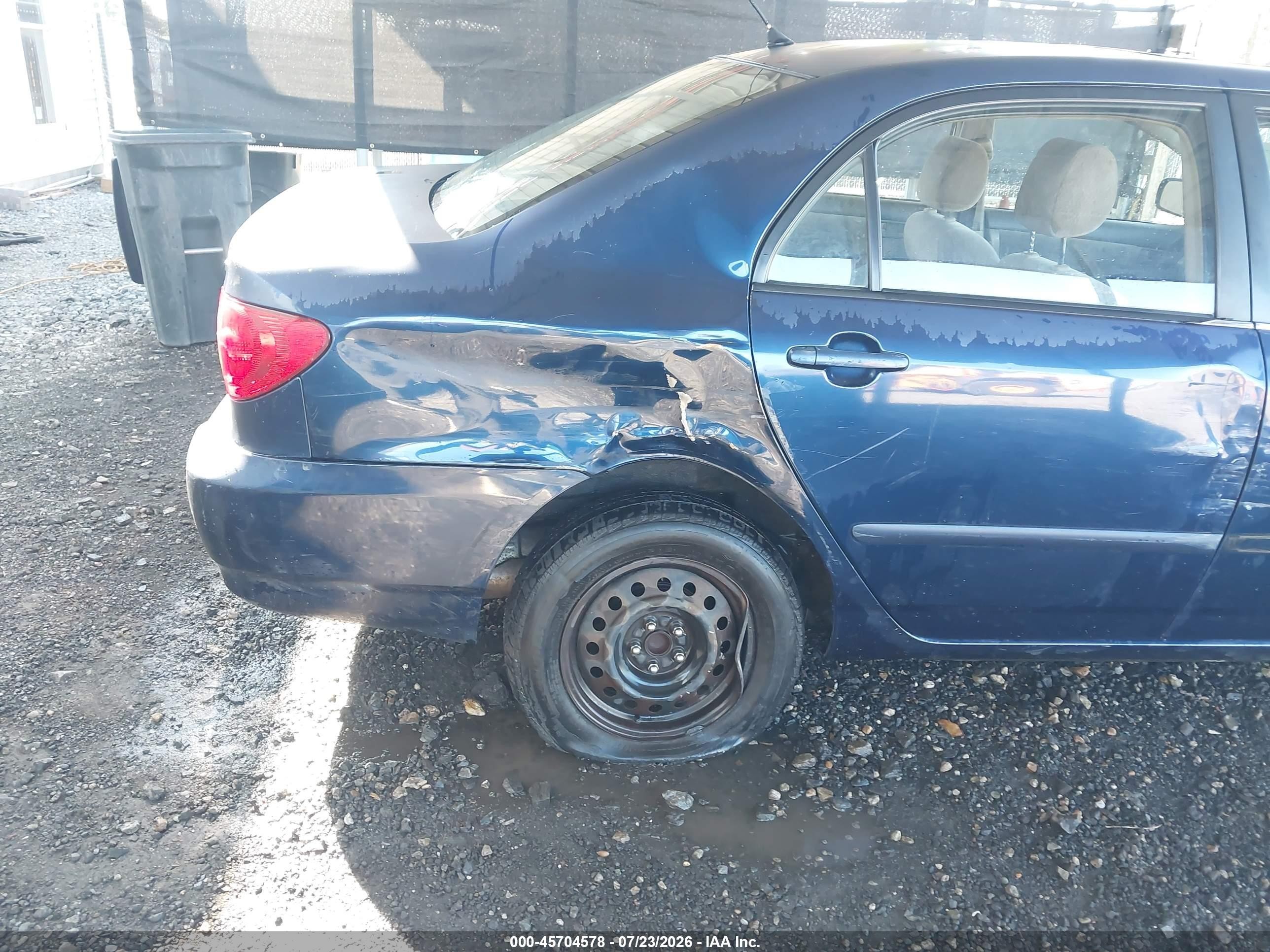 2004 Toyota Corolla Le Blue vin: JTDBR32E742033919