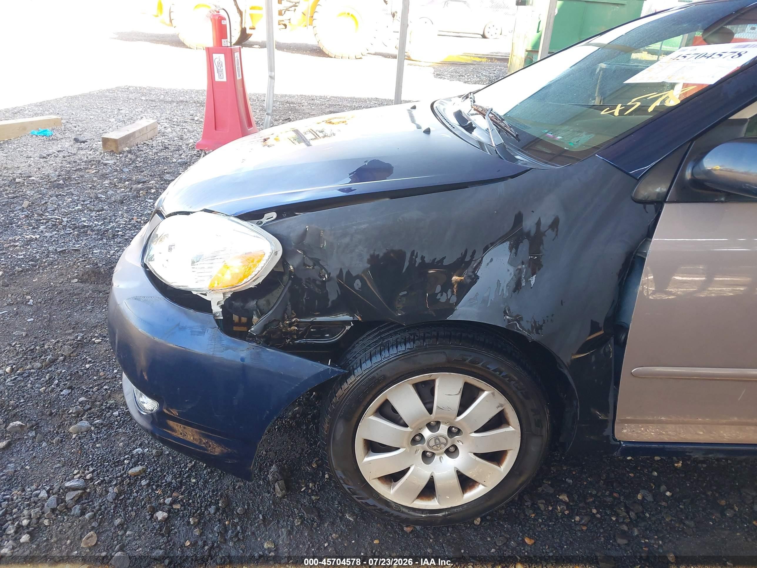 2004 Toyota Corolla Le Blue vin: JTDBR32E742033919