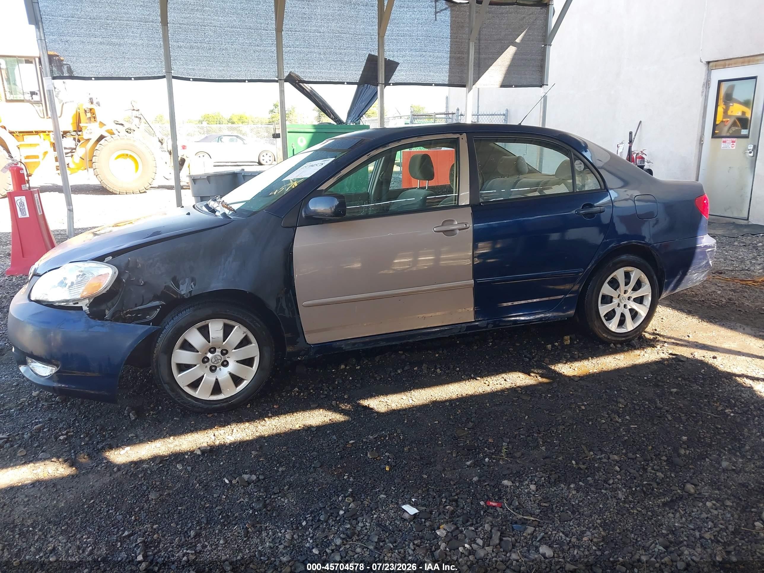2004 Toyota Corolla Le Blue vin: JTDBR32E742033919