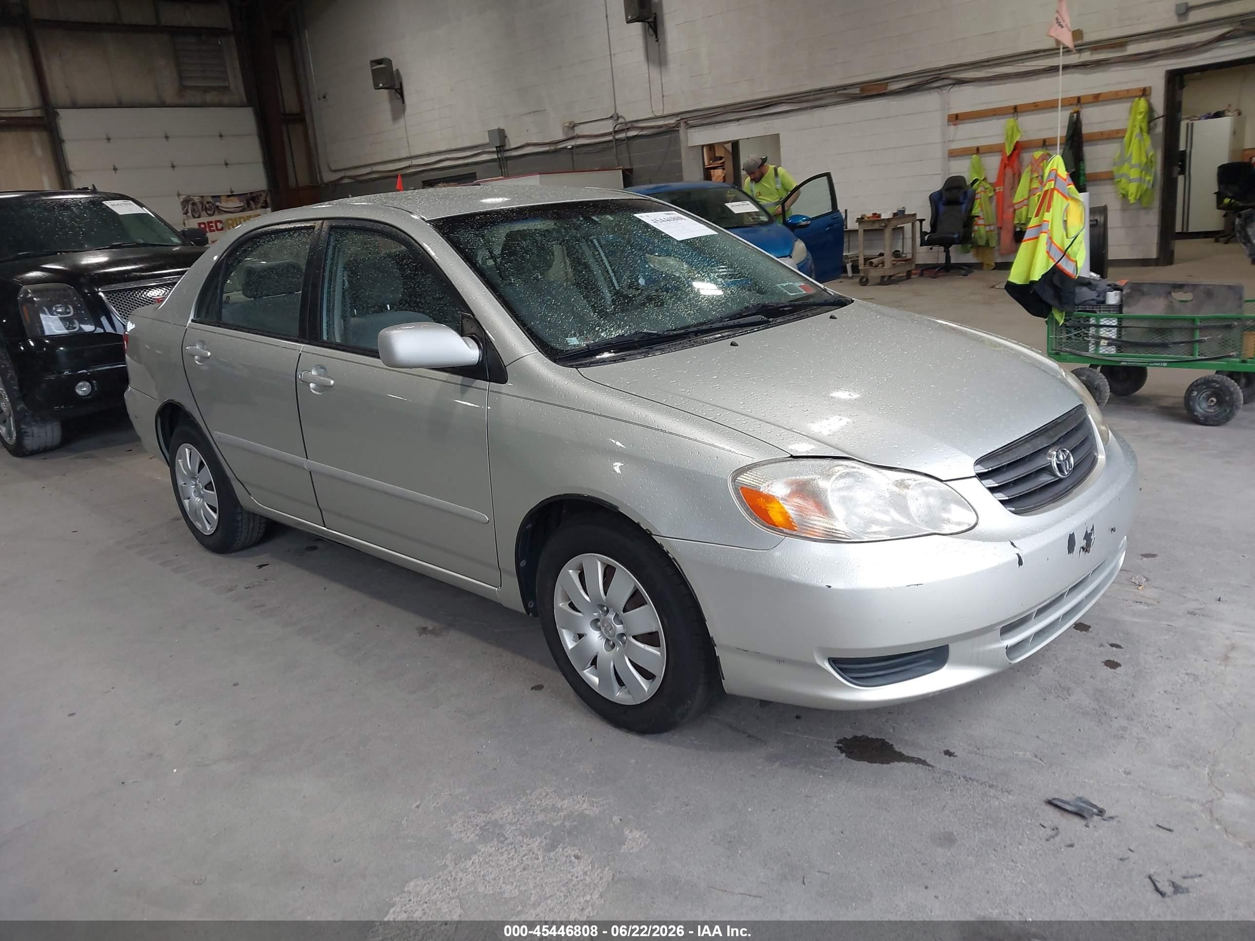 2004 Toyota Corolla Le Silver vin: JTDBR32E742035413