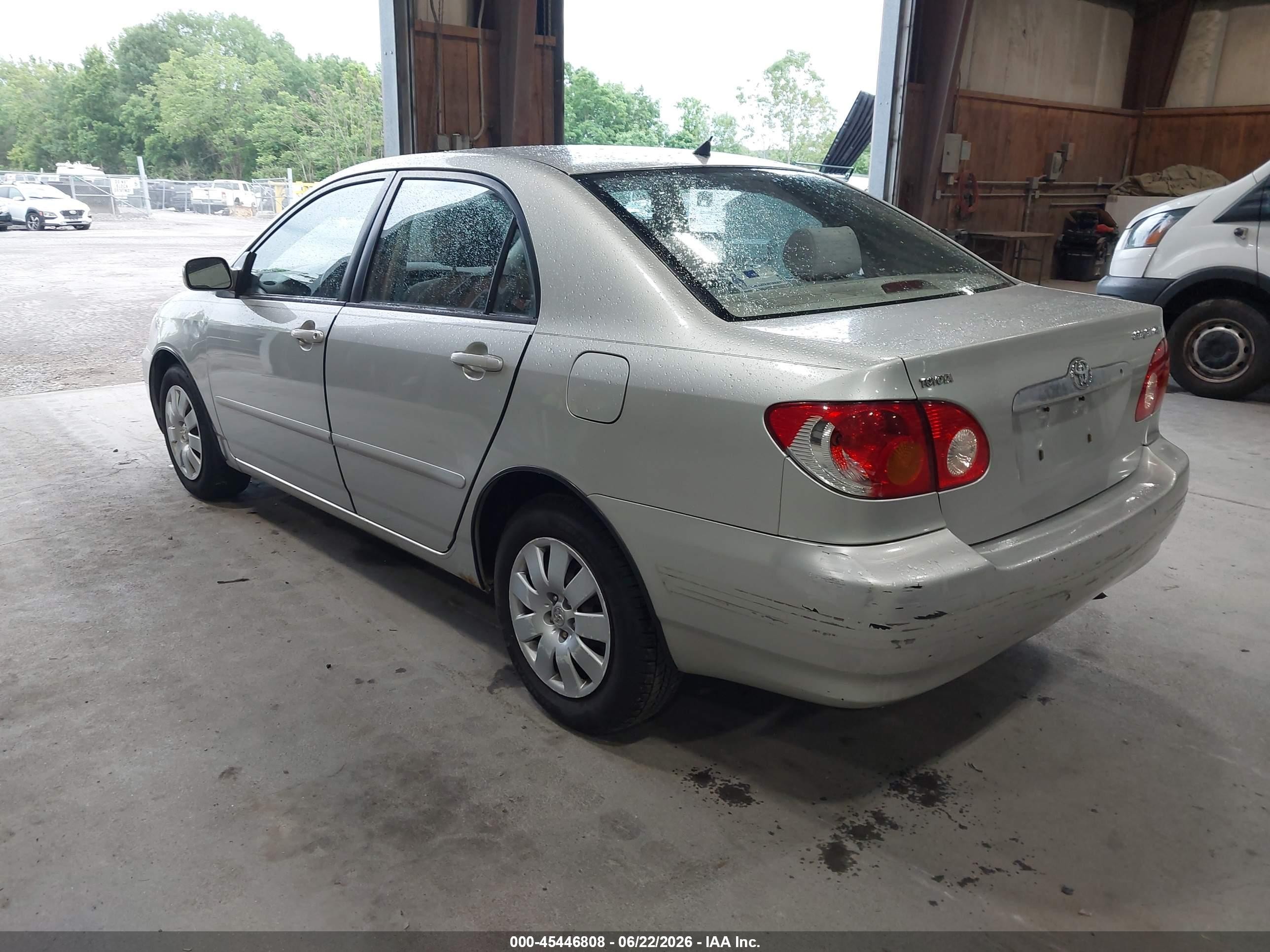 2004 Toyota Corolla Le Silver vin: JTDBR32E742035413