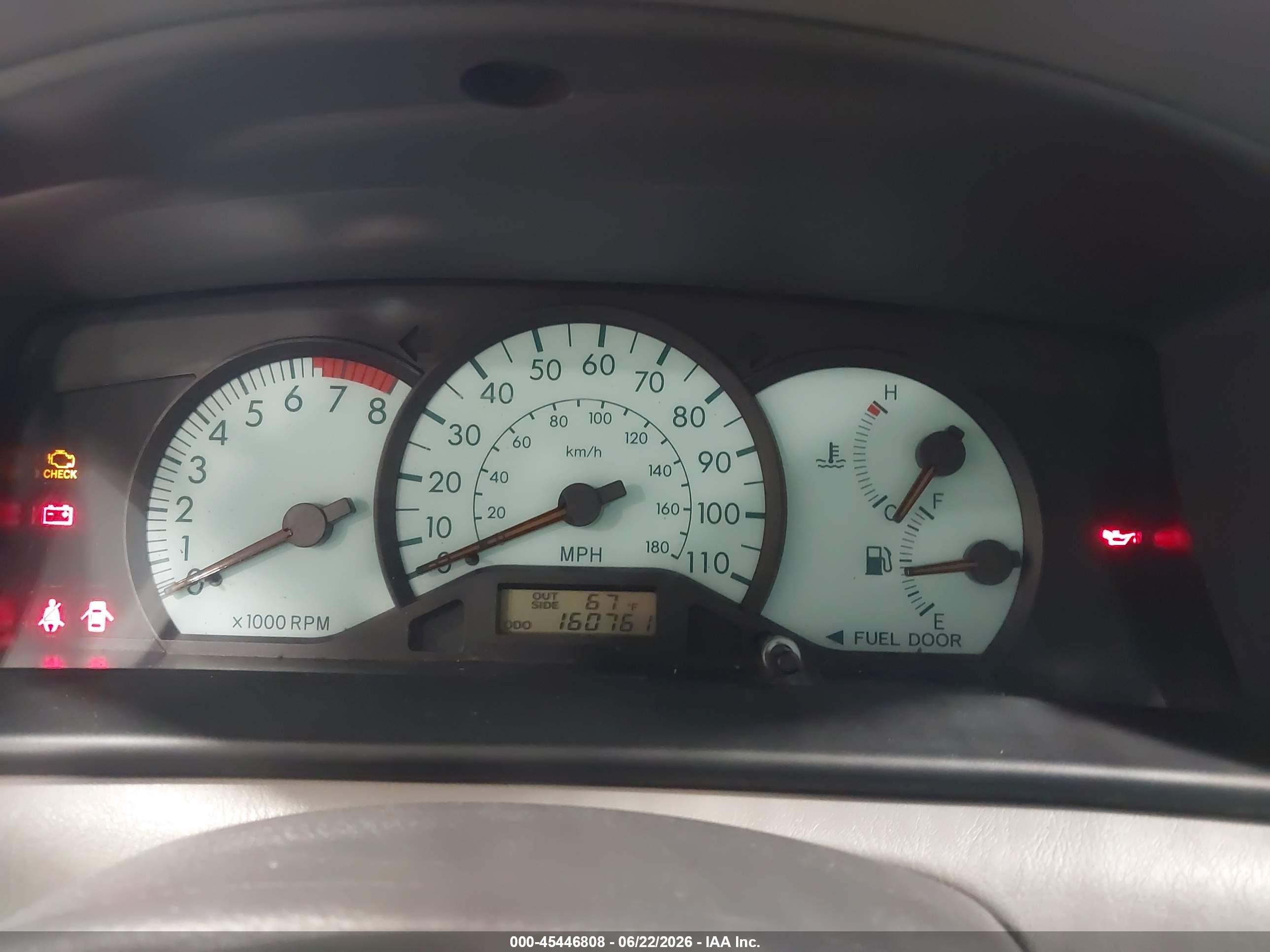 2004 Toyota Corolla Le Silver vin: JTDBR32E742035413