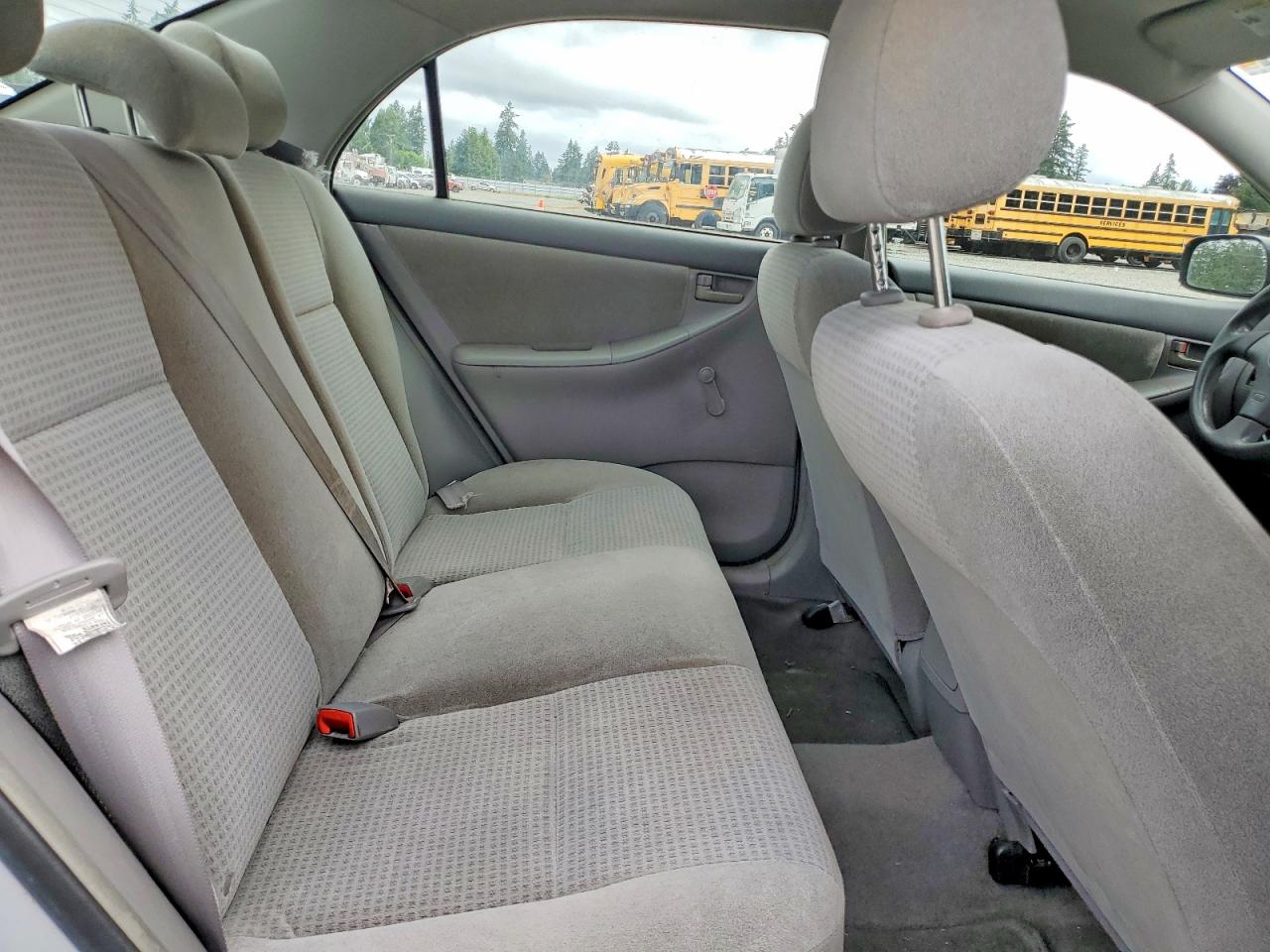 2005 Toyota Corolla Ce Silver vin: JTDBR32E750054508