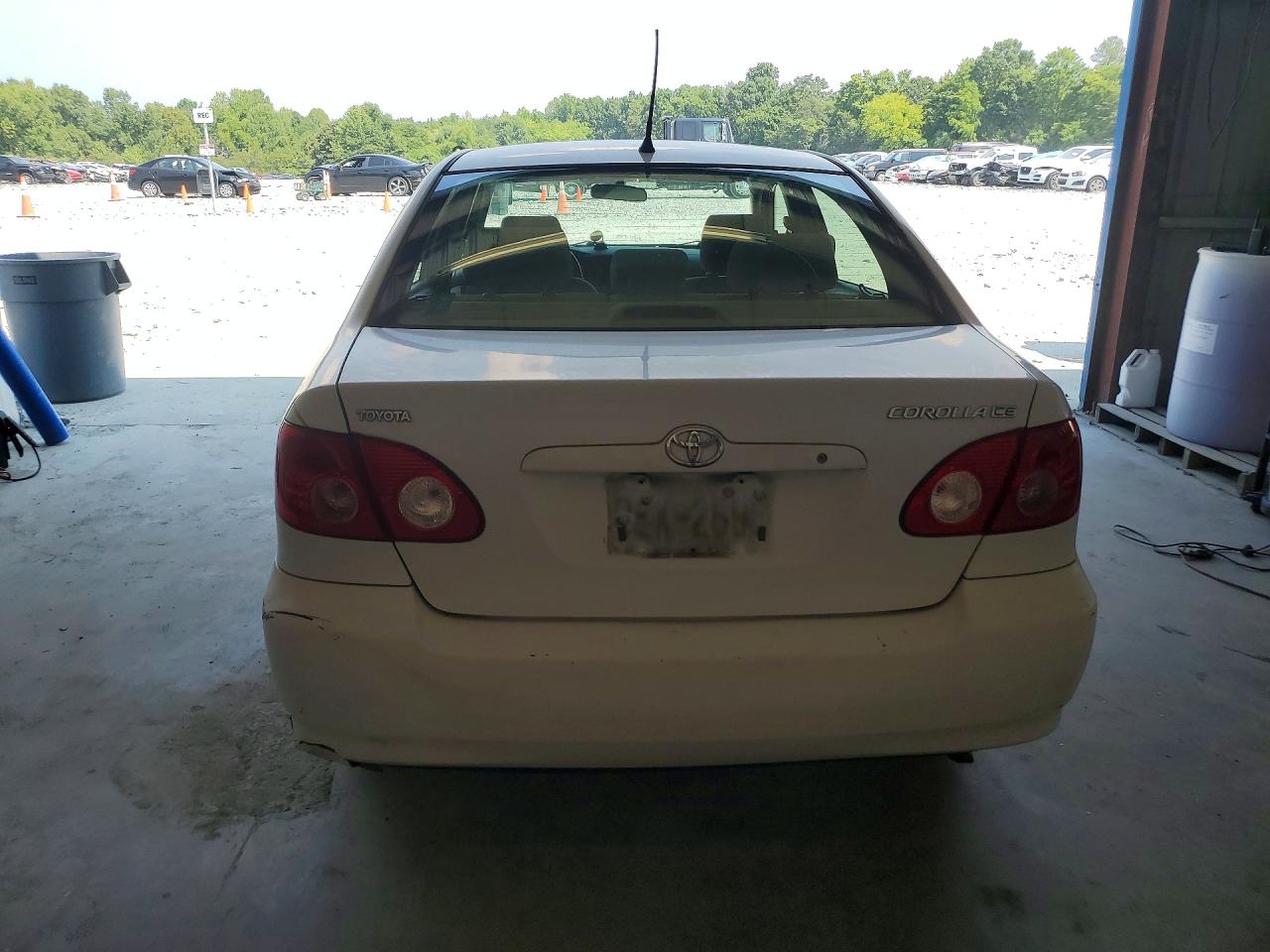 2005 Toyota Corolla Ce White vin: JTDBR32E752048986