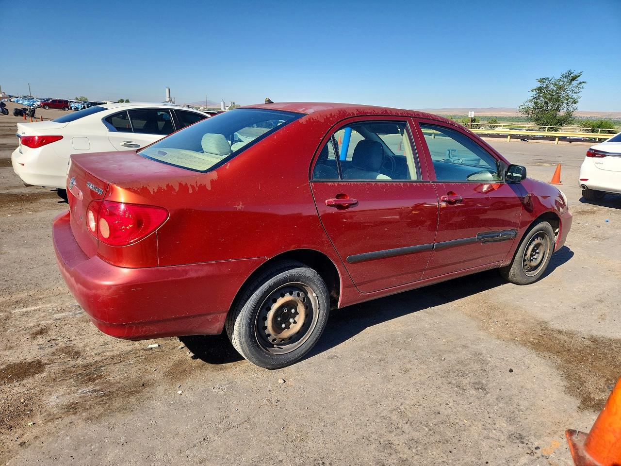 2005 Toyota Corolla Ce Red vin: JTDBR32E752065965