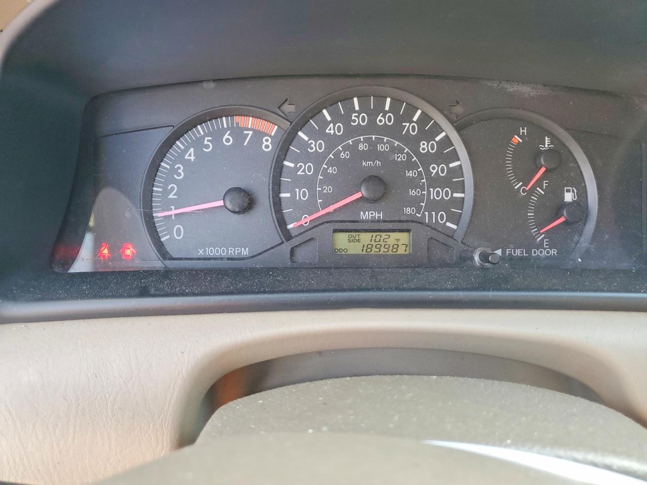 2005 Toyota Corolla Ce Maroon vin: JTDBR32E752067182