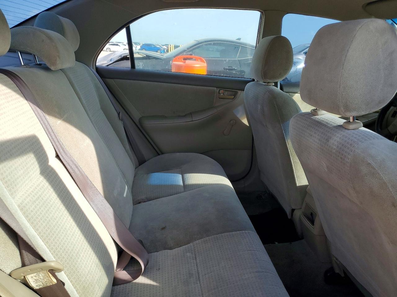 2005 Toyota Corolla Ce Maroon vin: JTDBR32E752067182