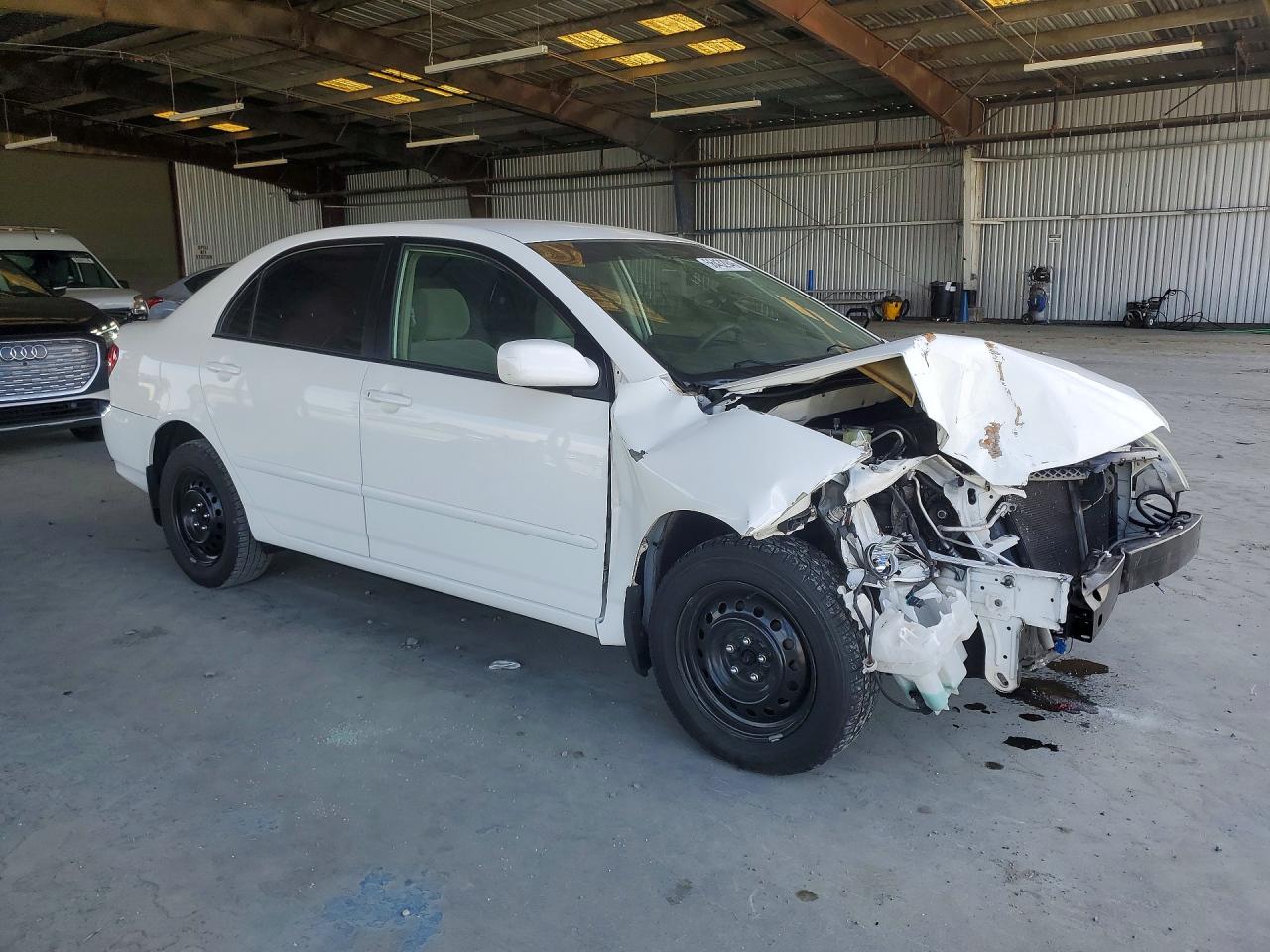 2006 Toyota Corolla Le White vin: JTDBR32E760077045