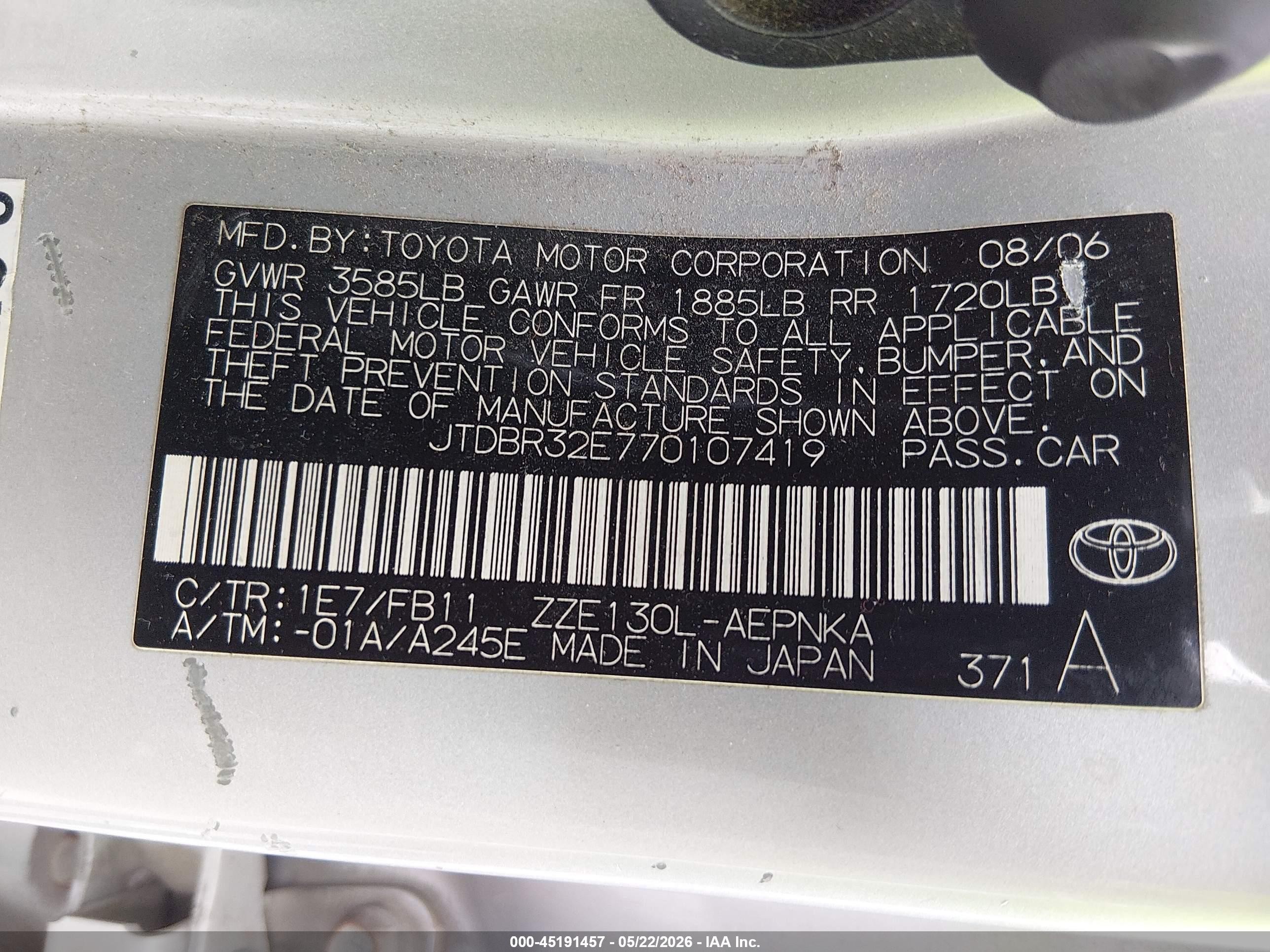 2007 Toyota Corolla Le Gray vin: JTDBR32E770107419