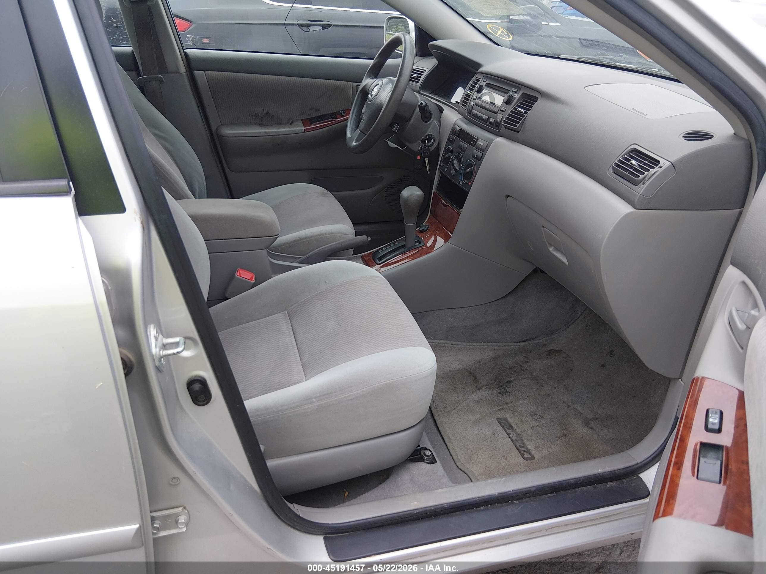 2007 Toyota Corolla Le Gray vin: JTDBR32E770107419