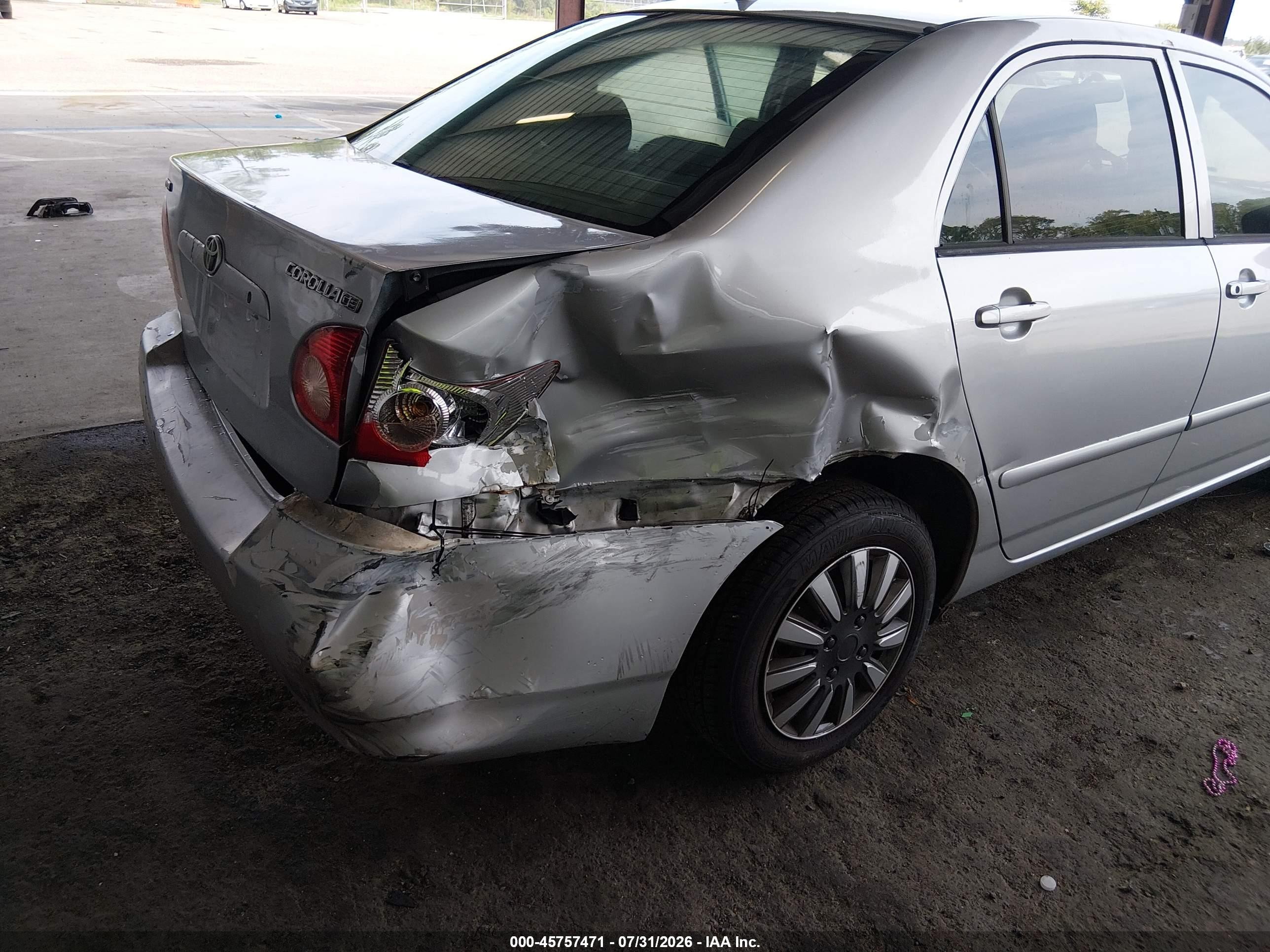2007 Toyota Corolla Ce Silver vin: JTDBR32E770114922