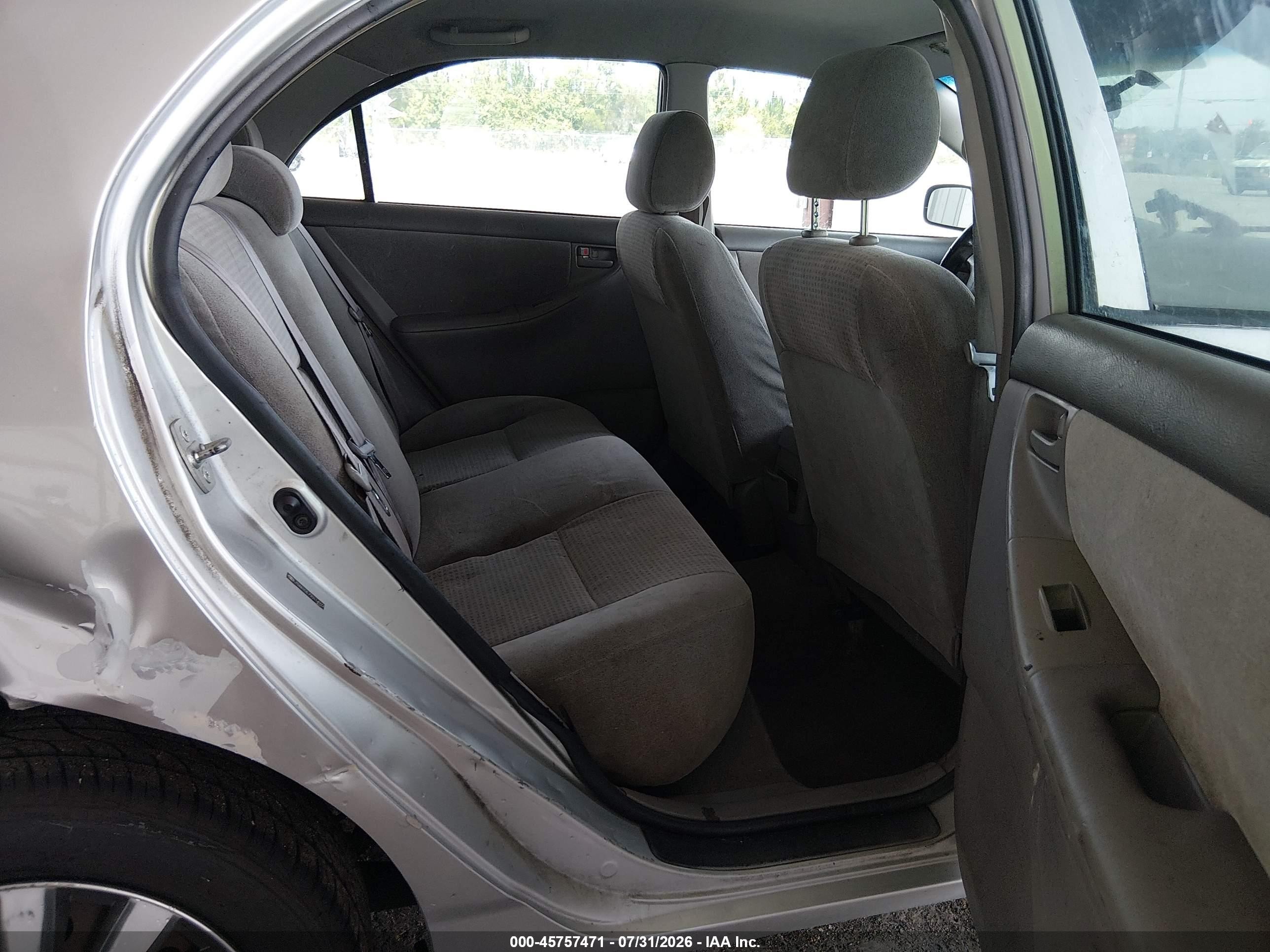 2007 Toyota Corolla Ce Silver vin: JTDBR32E770114922