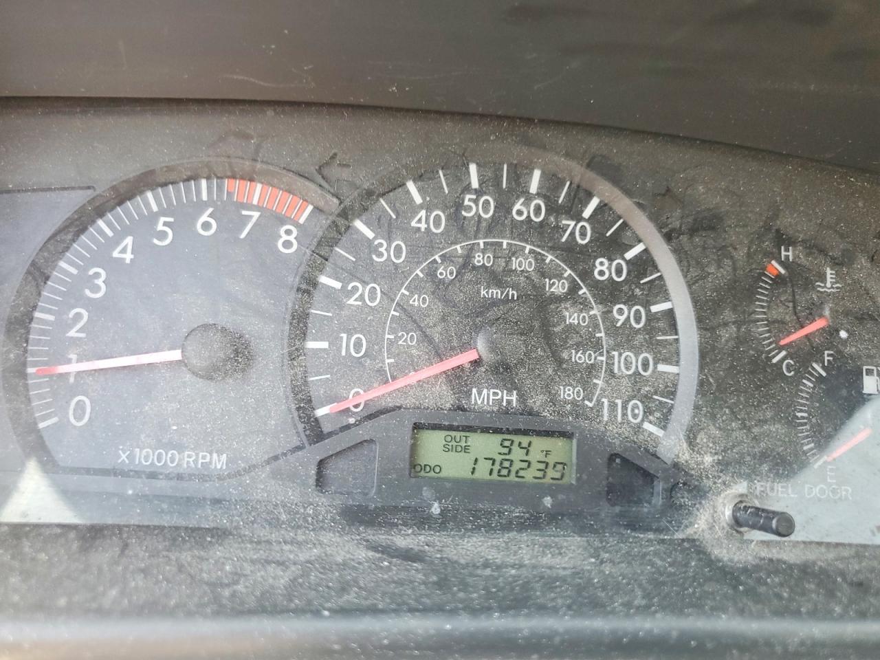 2007 Toyota Corolla Ce Red vin: JTDBR32E770120042