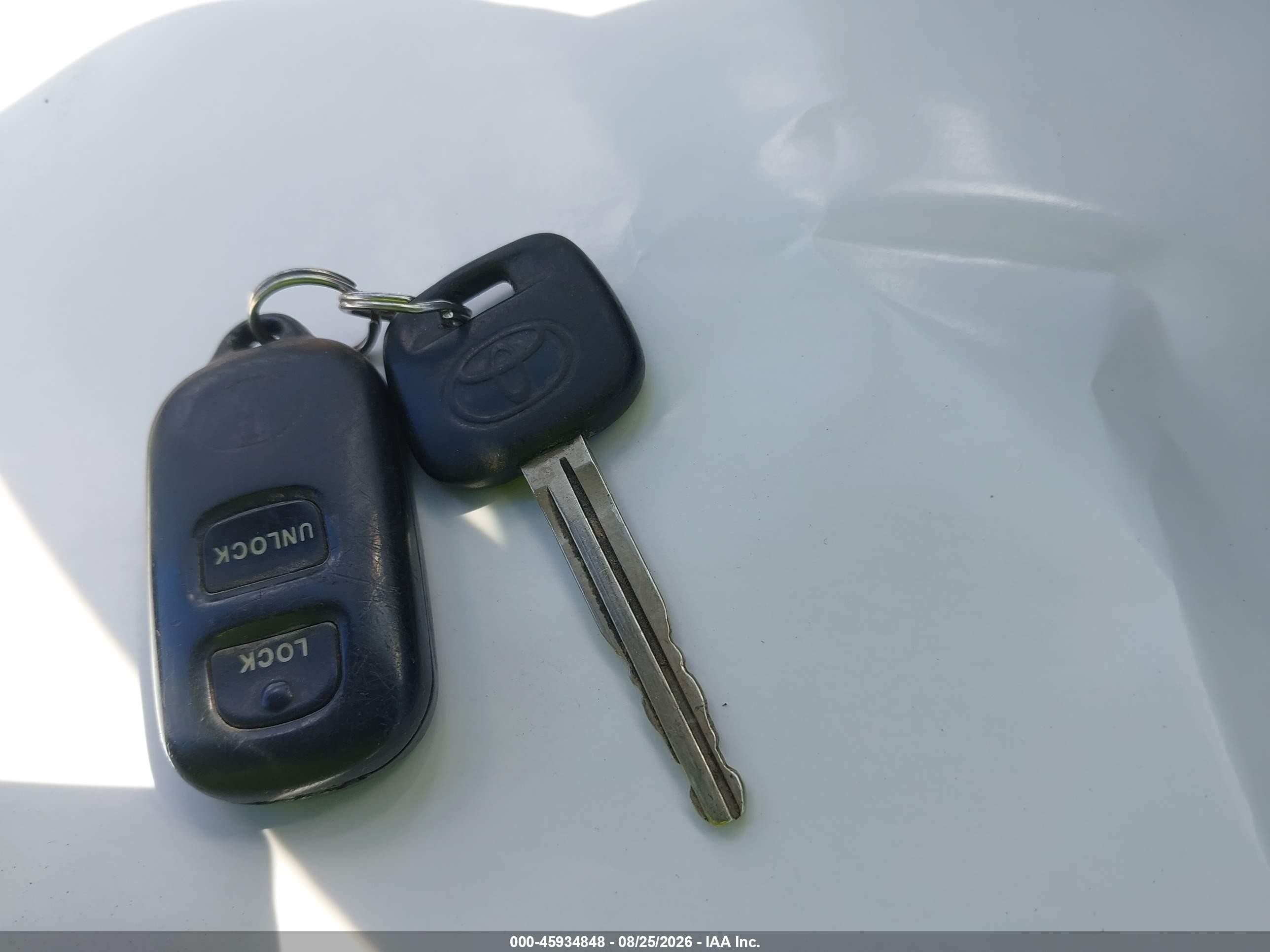 2003 Toyota Corolla Le Blue vin: JTDBR32E830041974