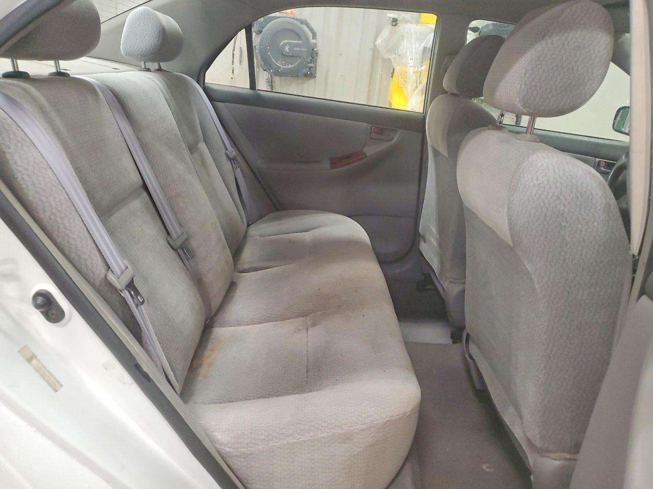 2003 Toyota Corolla Белый vin: JTDBR32E830045393