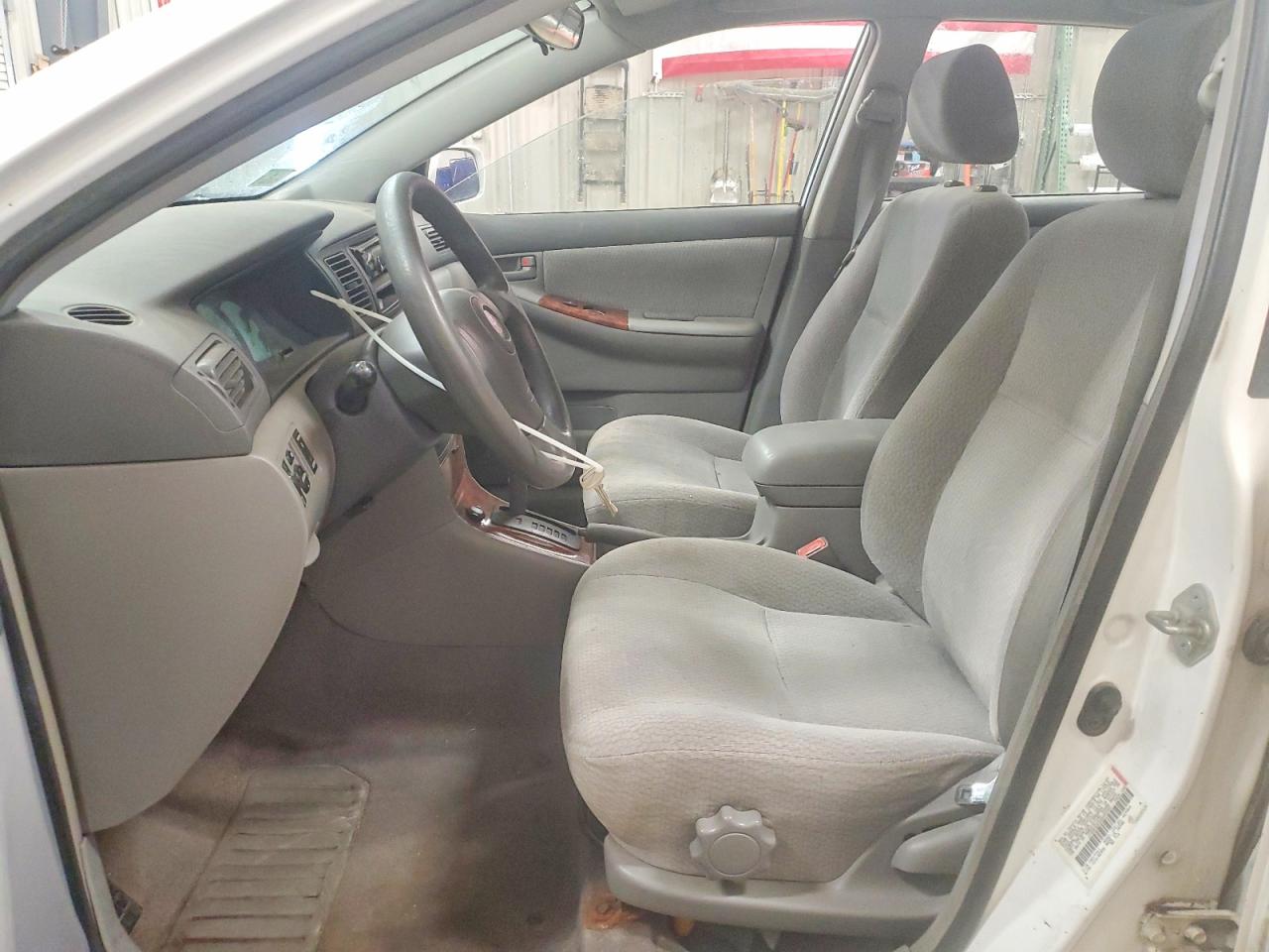 2003 Toyota Corolla Белый vin: JTDBR32E830045393