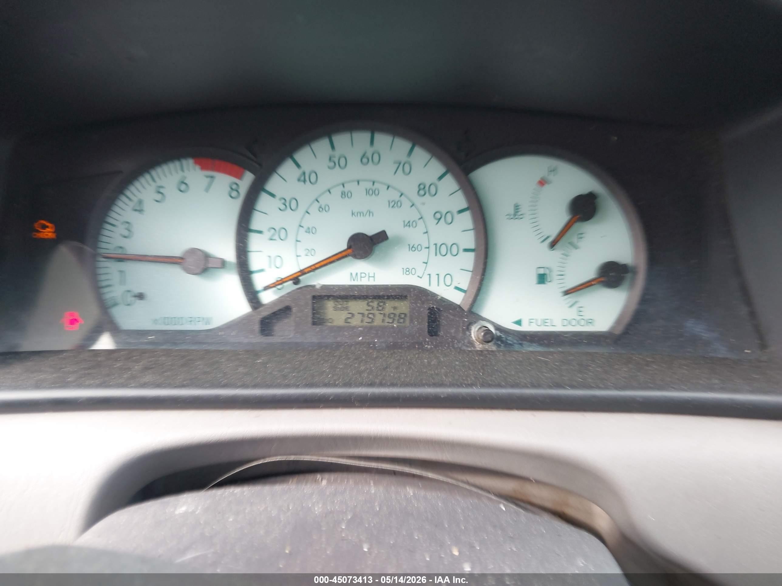 2003 Toyota Corolla Le Silver vin: JTDBR32E832002869