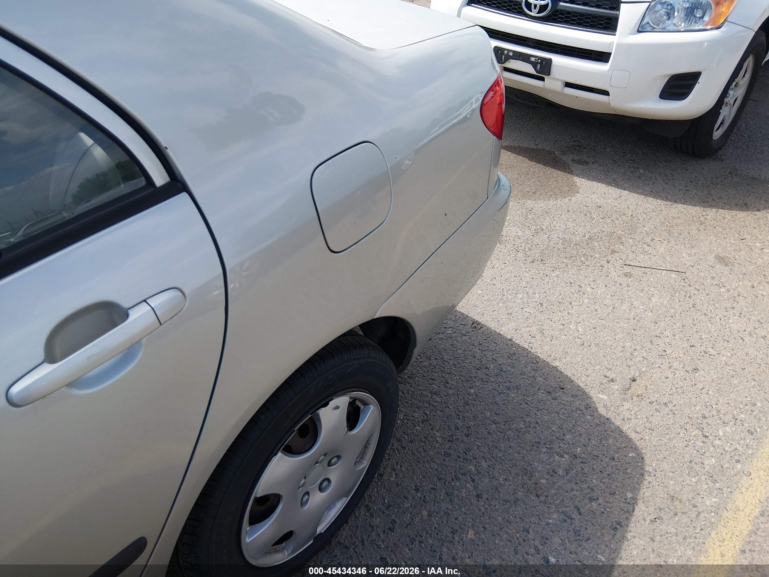2003 Toyota Corolla Ce Серый vin: JTDBR32E832007733