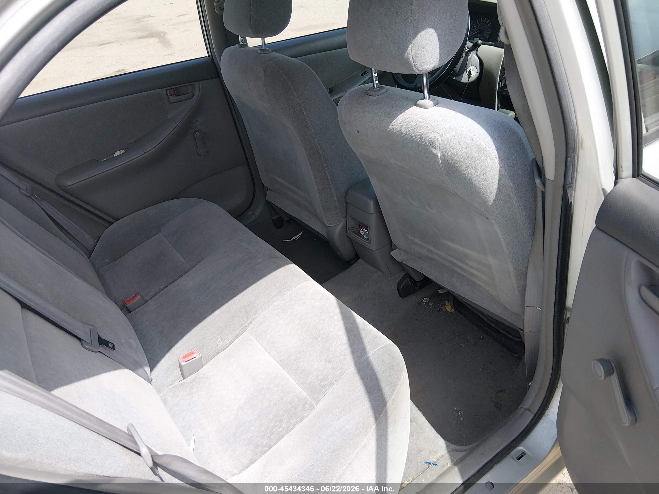 2003 Toyota Corolla Ce Серый vin: JTDBR32E832007733