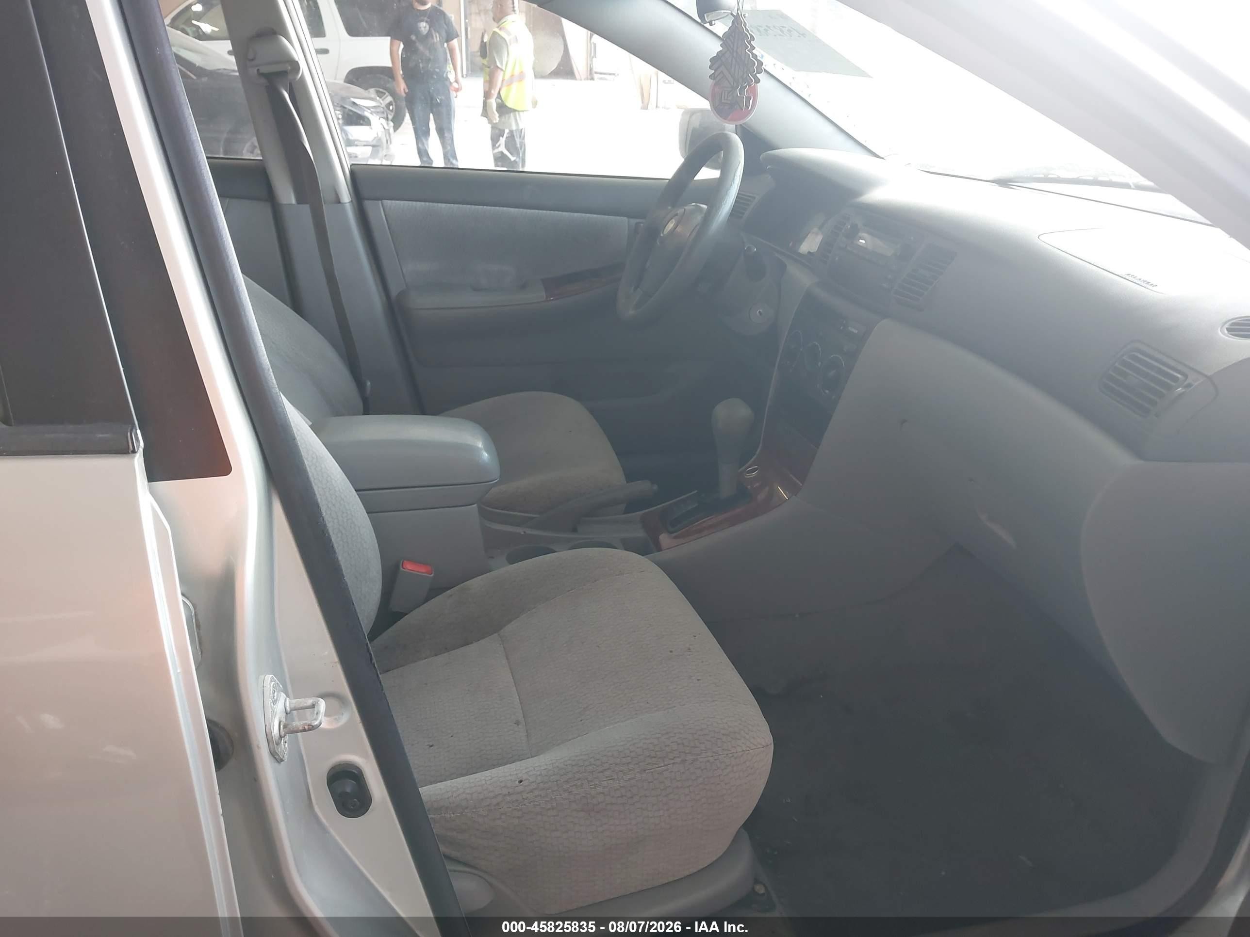 2003 Toyota Corolla Le Silver vin: JTDBR32E832012219