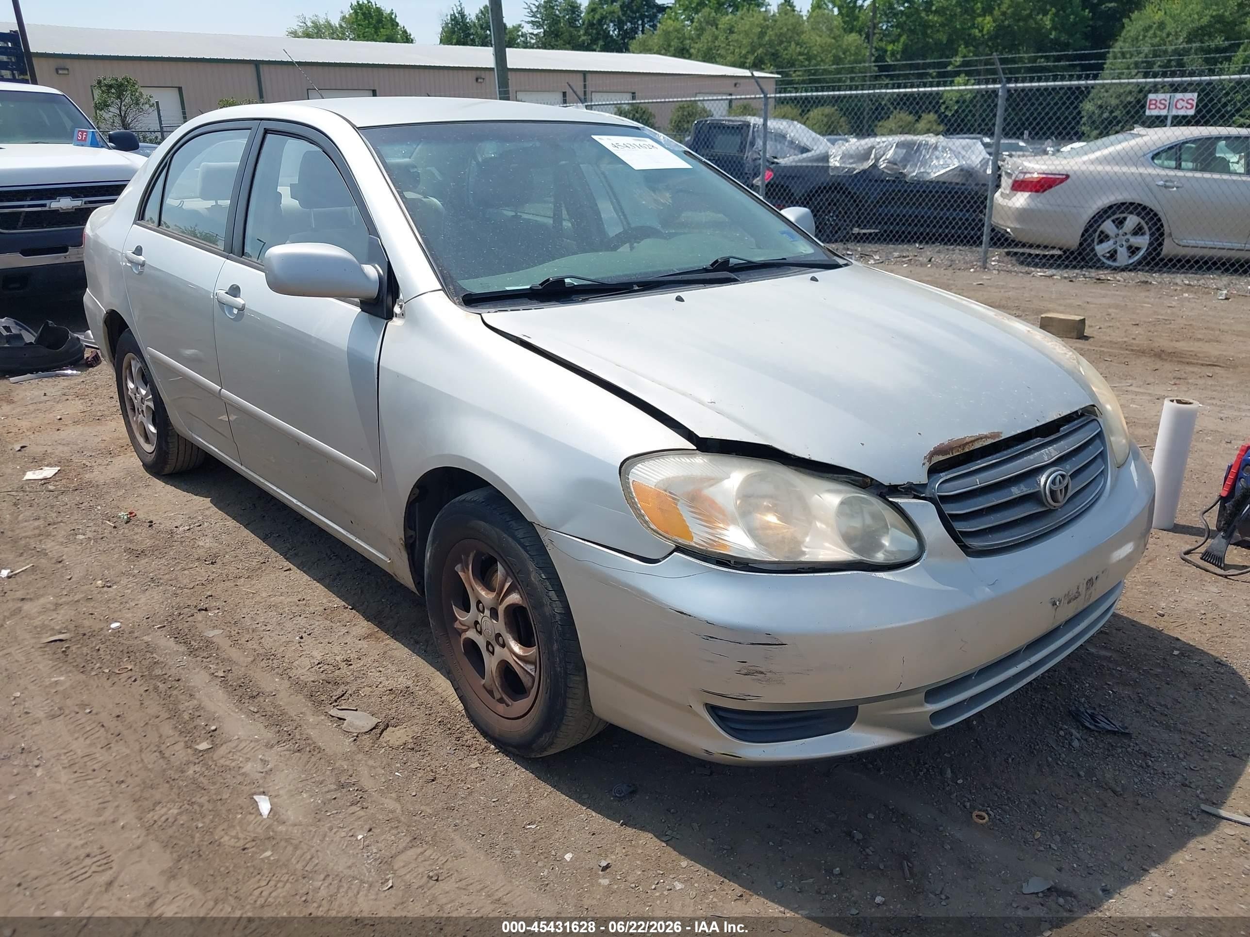 2004 Toyota Corolla Le Silver vin: JTDBR32E842018068