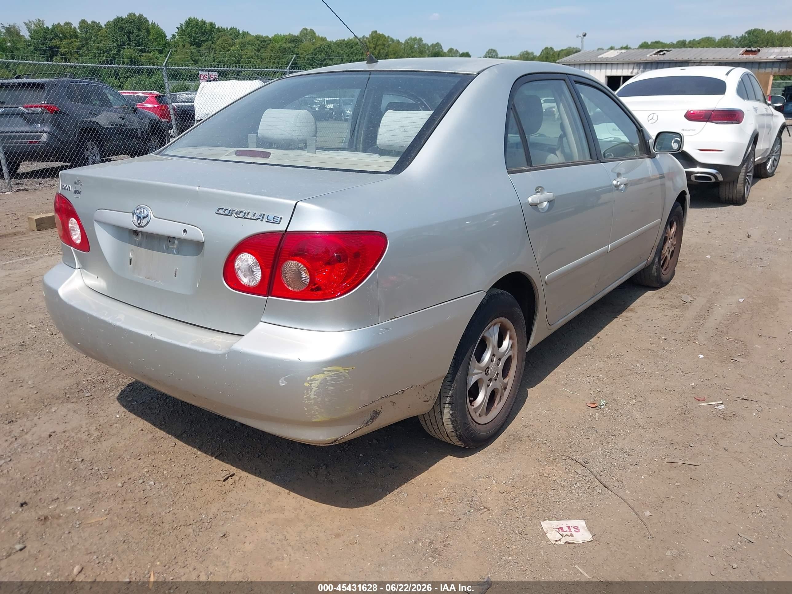 2004 Toyota Corolla Le Silver vin: JTDBR32E842018068